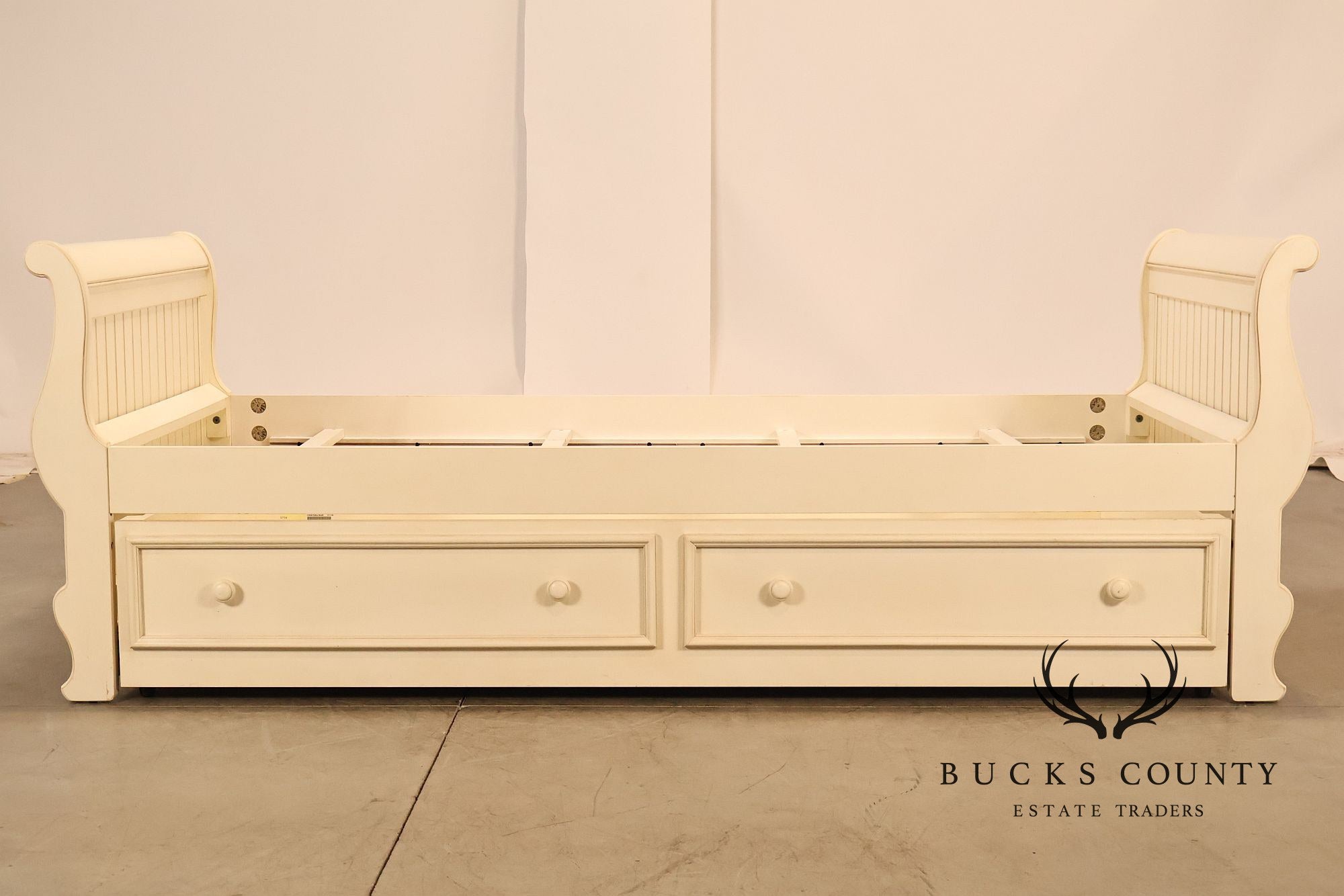 Ethan Allen Painted Beadboard Trundle Daybed