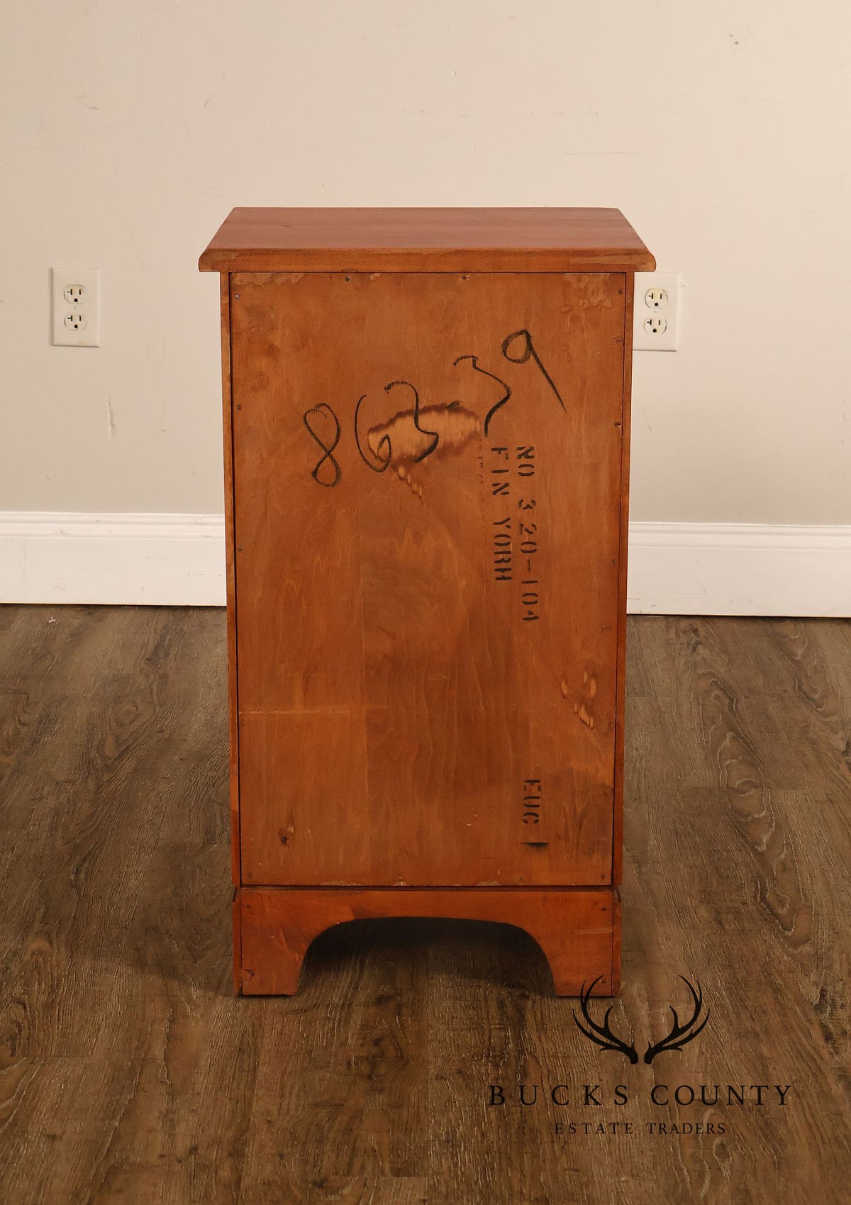 Traditional Maple One-Drawer Open Shelf Nightstand