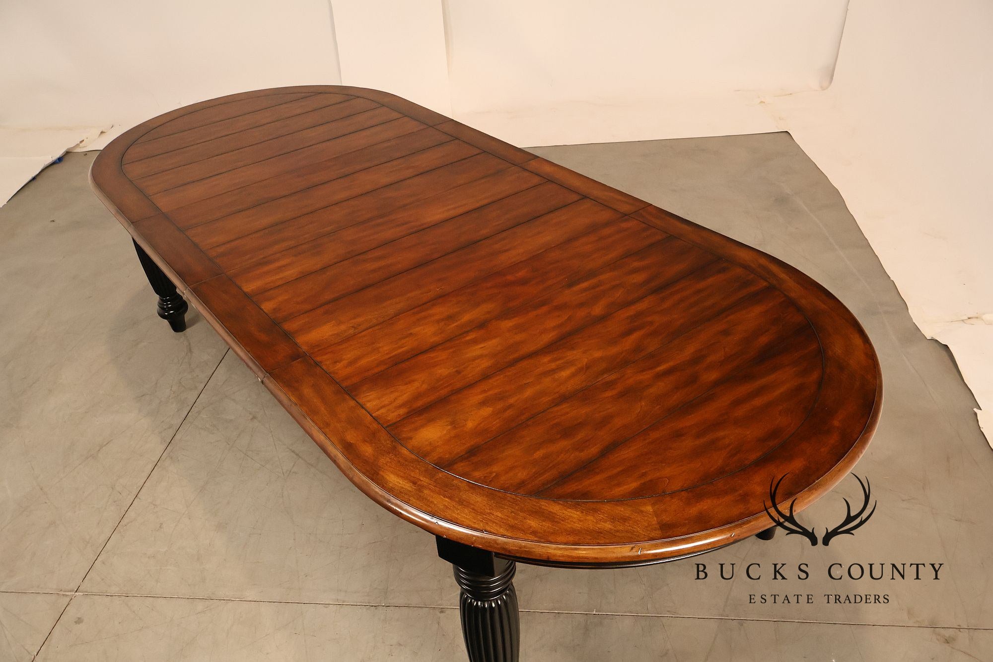 Oskar Huber Farmhouse Style Oval Extension Dining Table With 2 Leaves