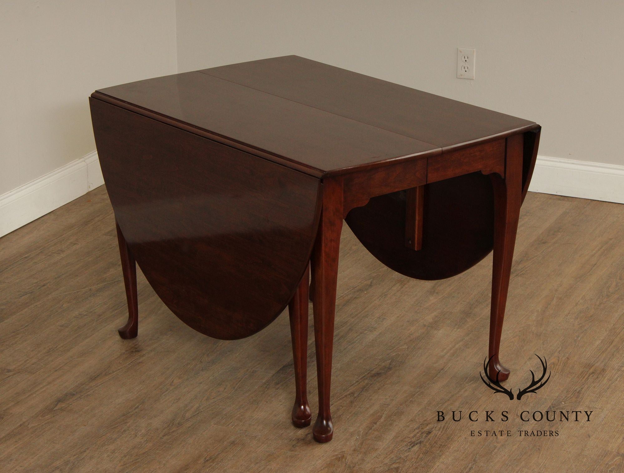 Pennsylvania House Queen Anne Style Cherry Drop Leaf Dining Table