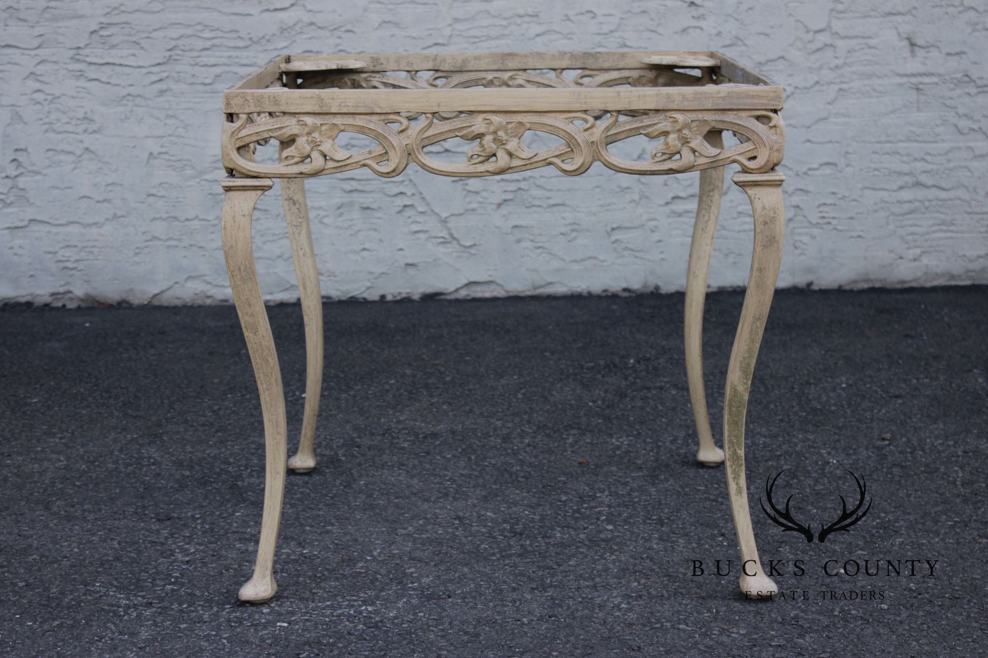 Brown Jordan Pair of Cast Aluminum 'Day Lily' Outdoor Patio Side Tables