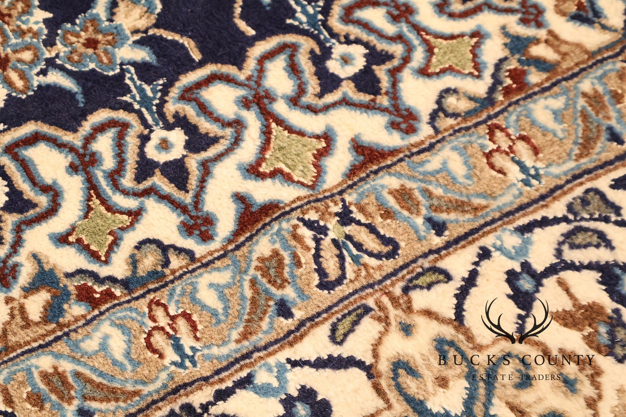 Handwoven Wool Curvilinear Medallion 6.4' x 10.75' Rug