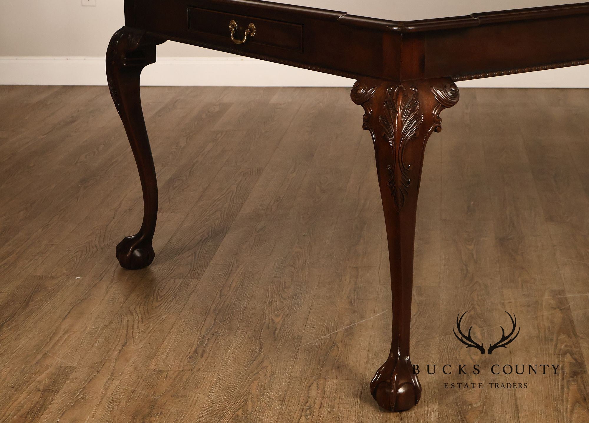 Henredon Rittenhouse Square Collection Chippendale Style Mahogany Expandable Dining Table