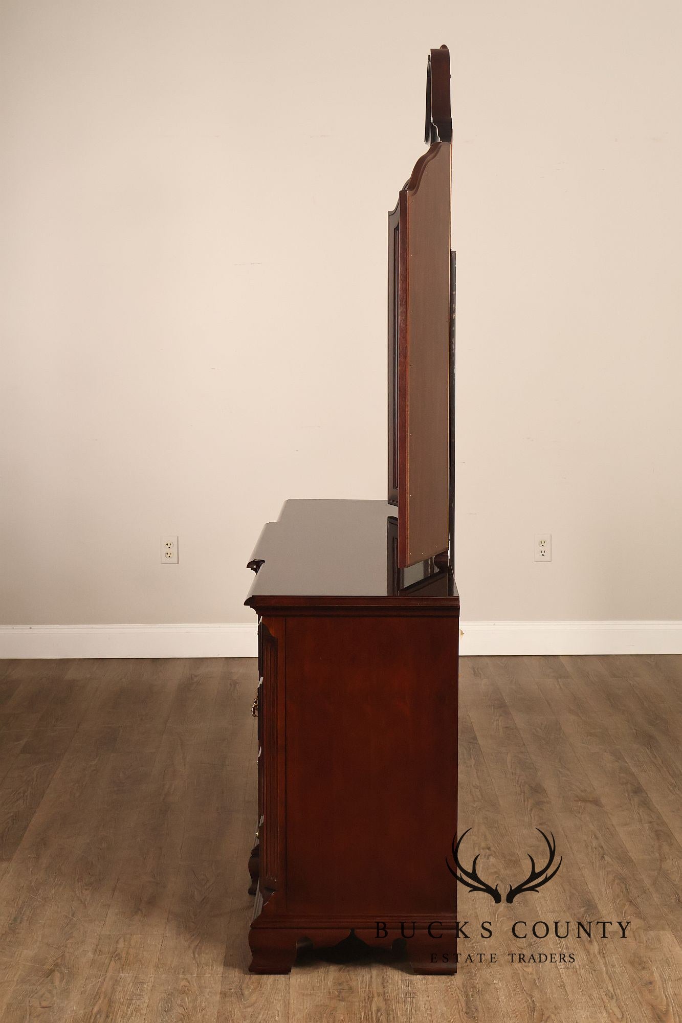 Thomasville 'Collectors Cherry' Triple Dresser with Tri-Fold Mirror