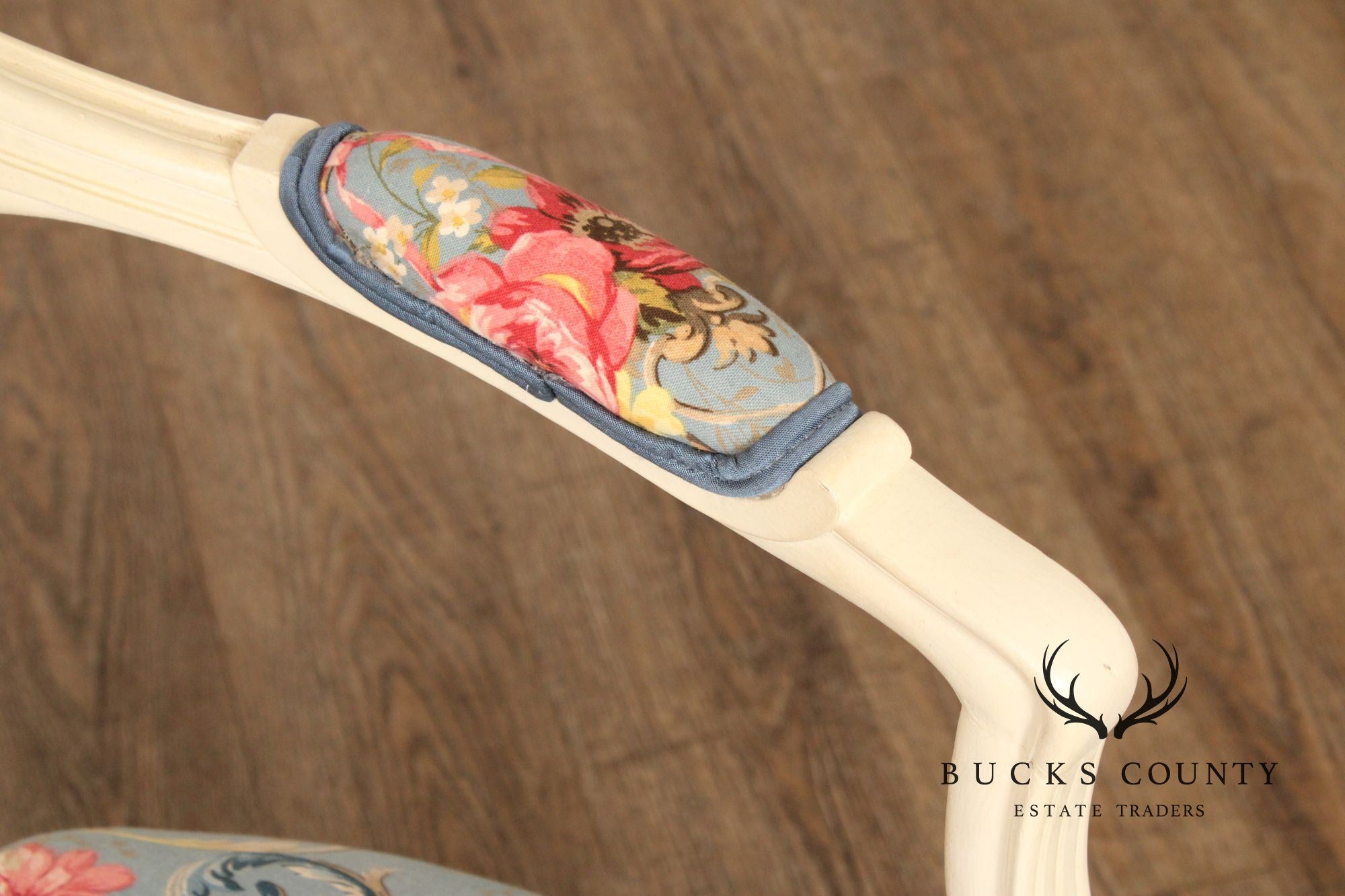 French Louis XVI Style Pair of Painted Fauteuil Armchairs