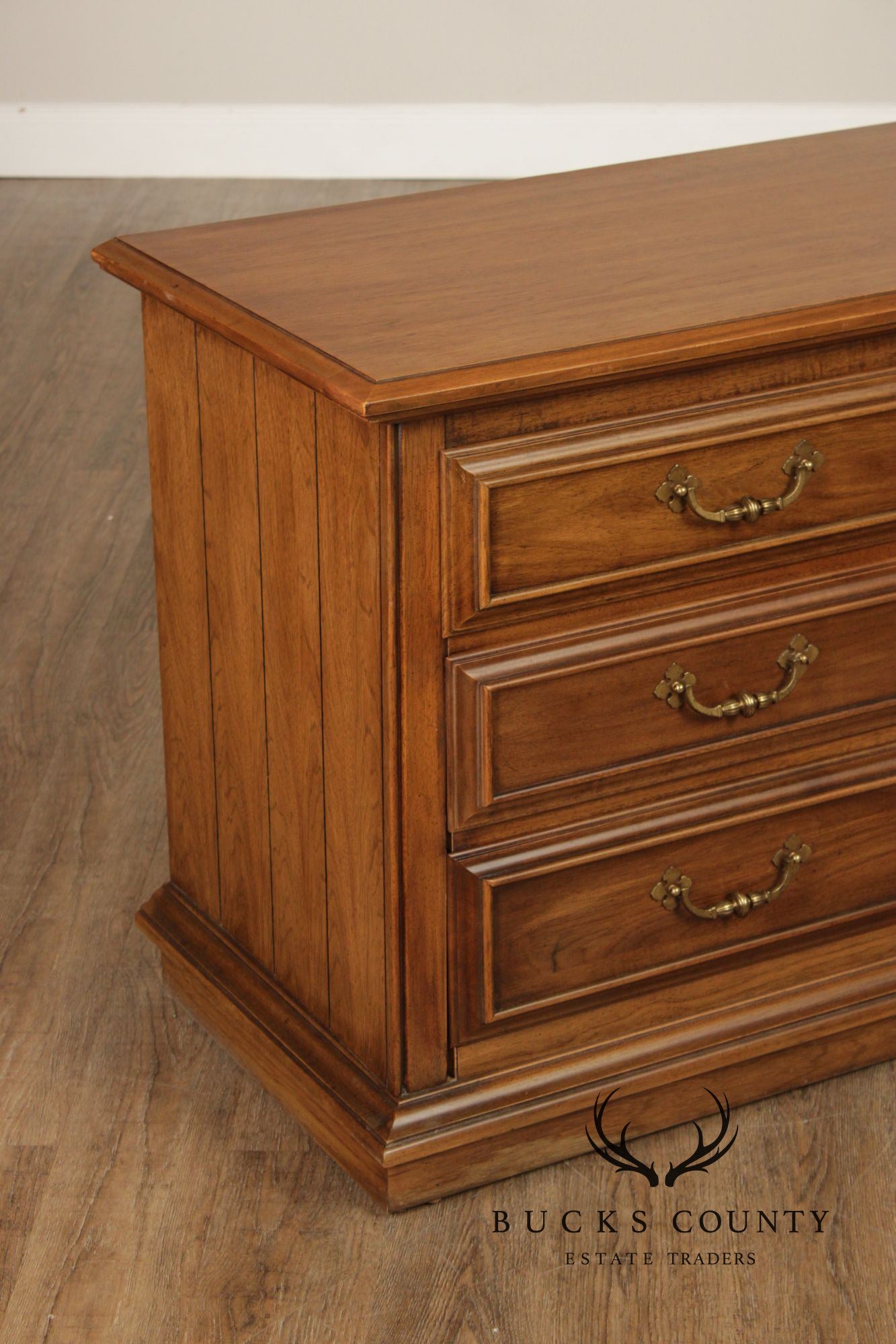 Thomasville Vintage Mediterranean Style Long Dresser