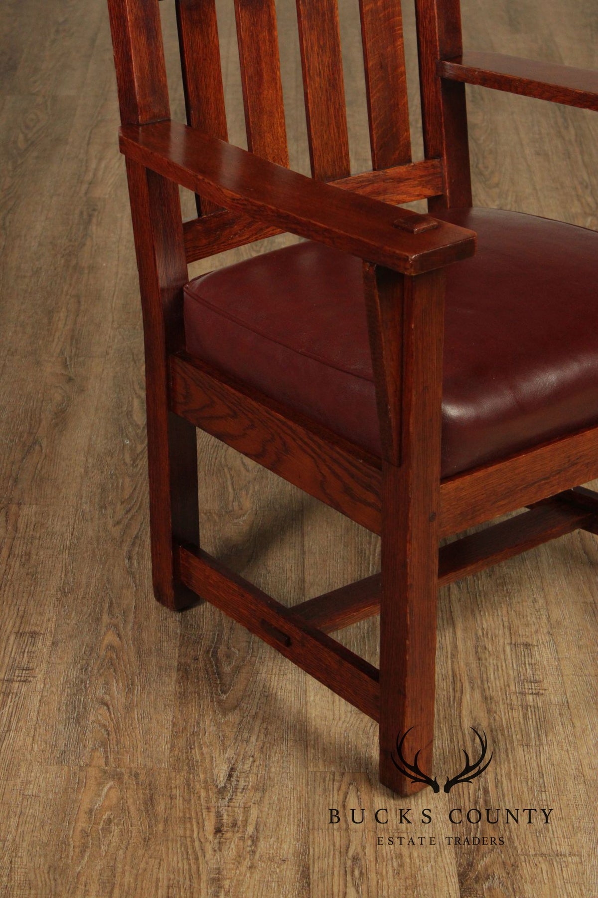 Antique Arts and Crafts Pair of Mission Oak Armchairs