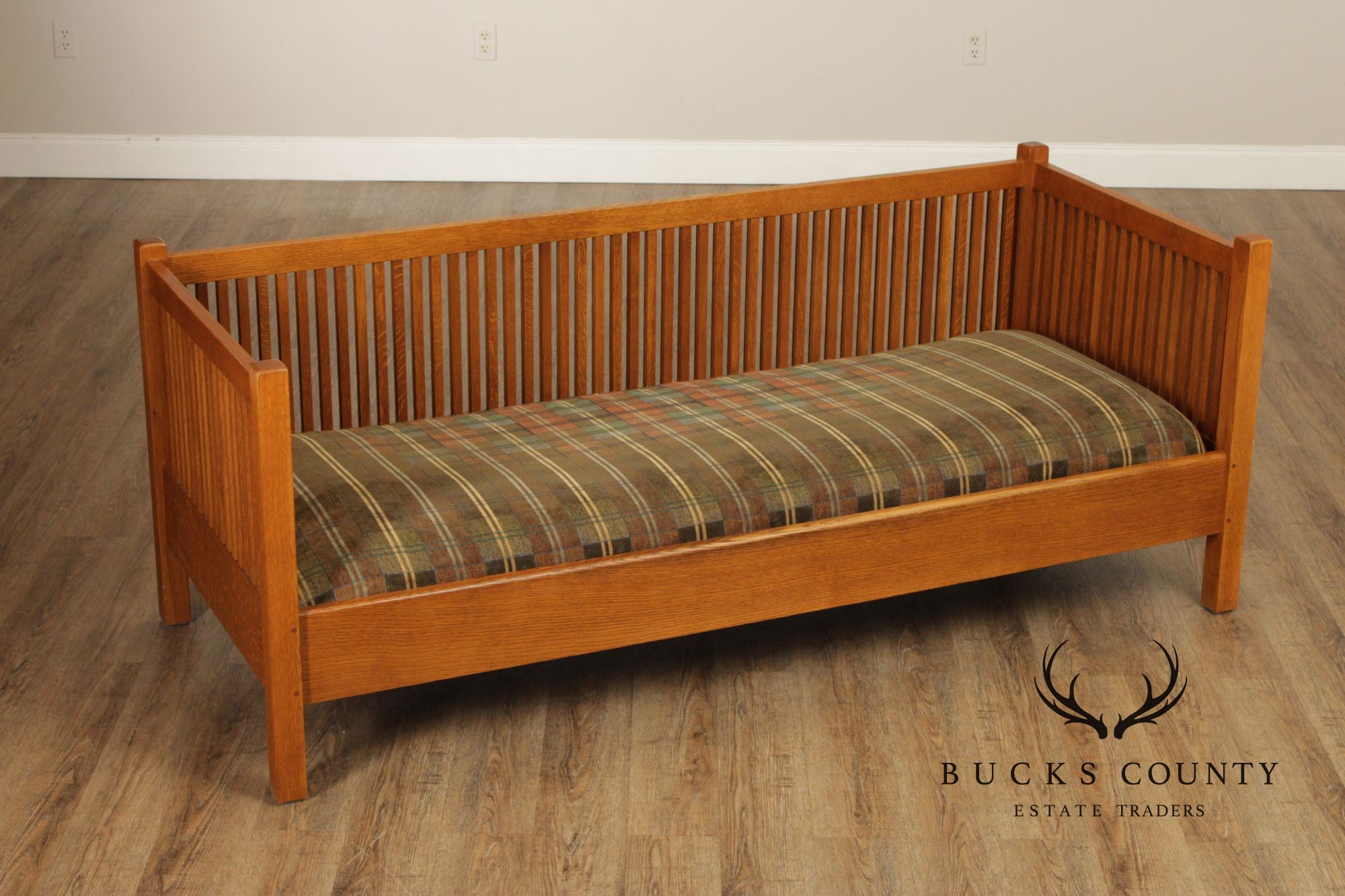 Stickley Mission Collection Oak Spindle Settle