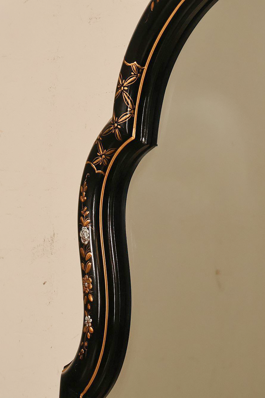 Henredon Chinoiserie Style Keyhole Wall Mirror