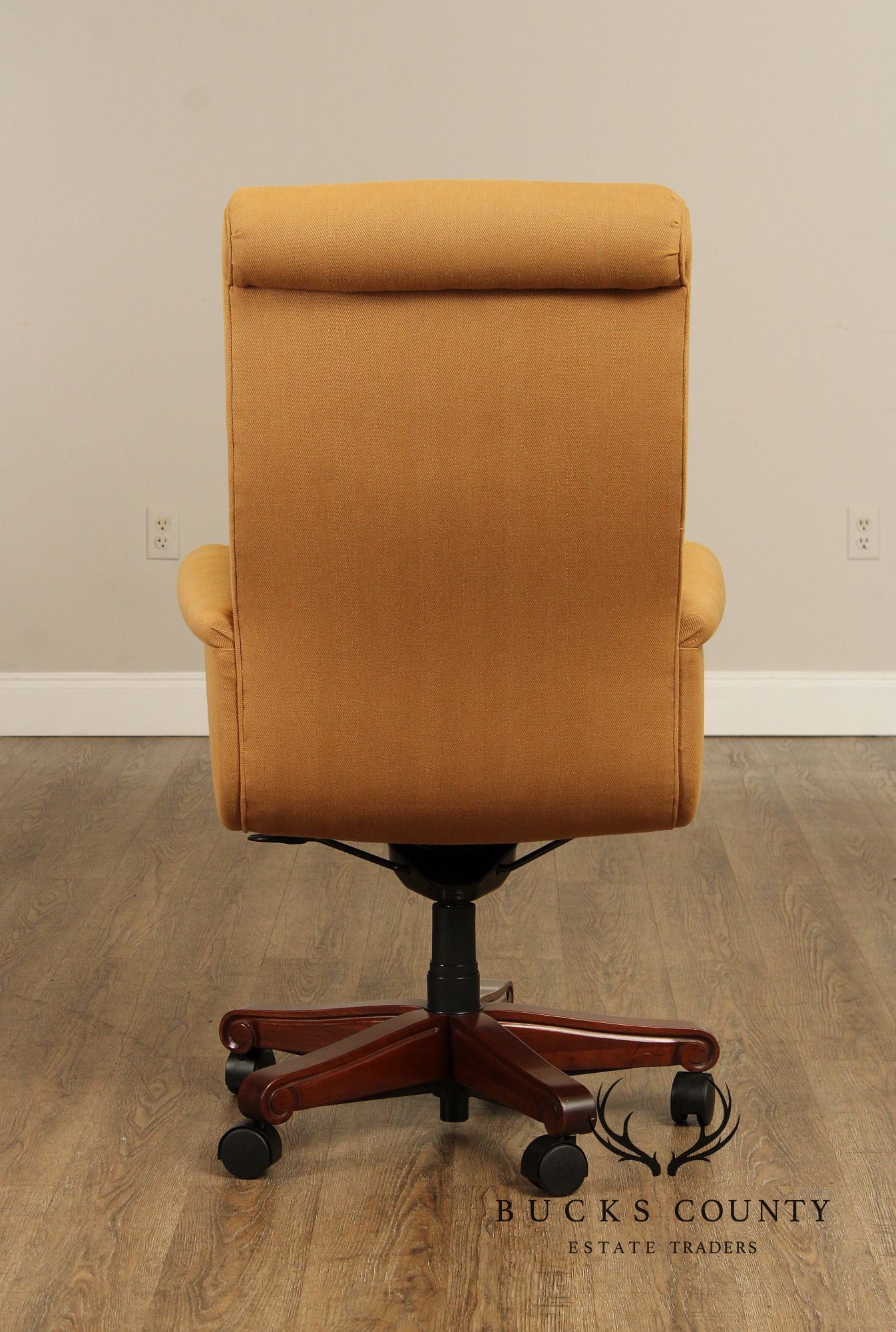 Traditional Executive Office Chair