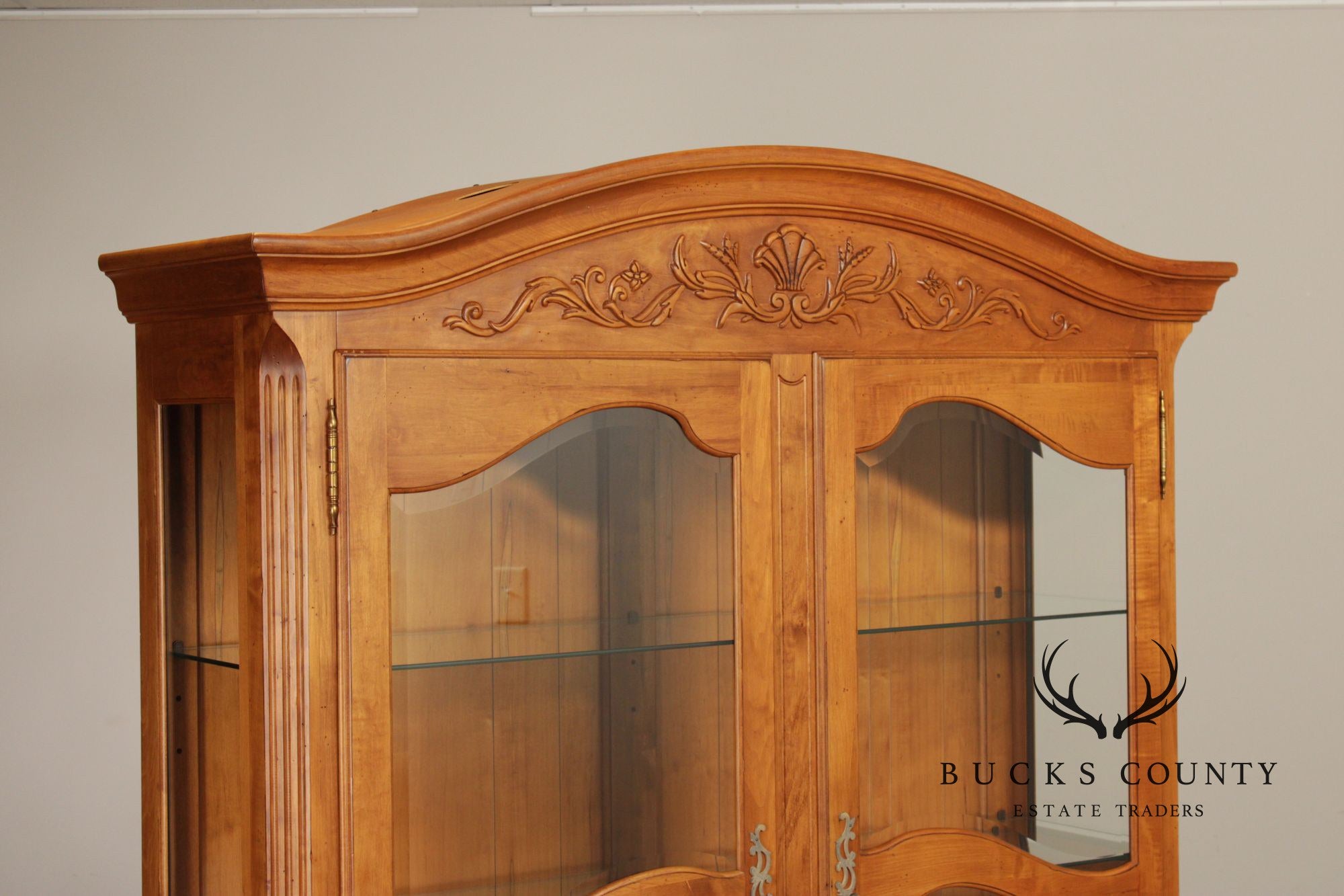 Ethan Allen 'Legacy' French Country Style China Cabinet