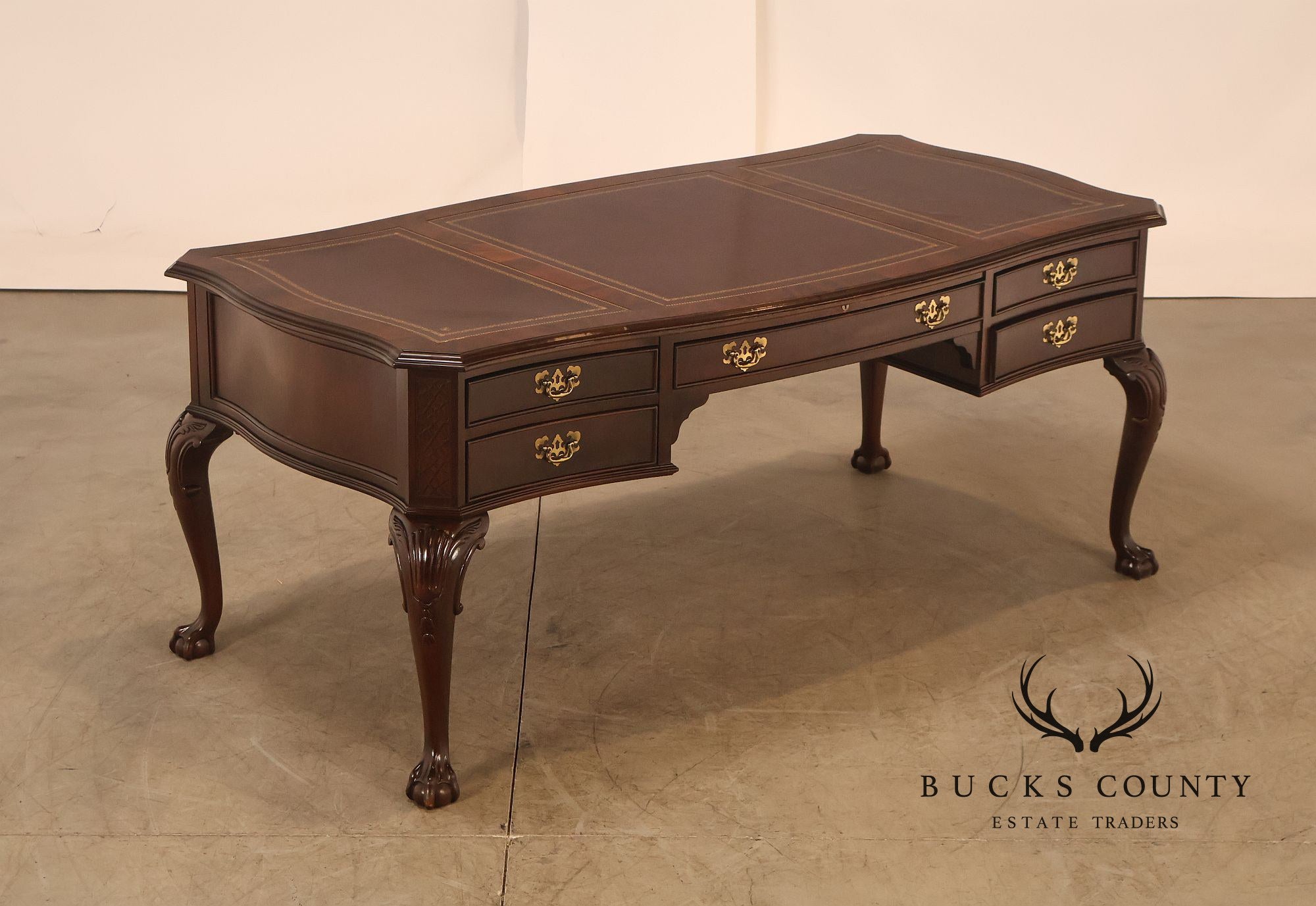 Sligh Georgian Style Vintage Mahogany Leather Top Executive Desk