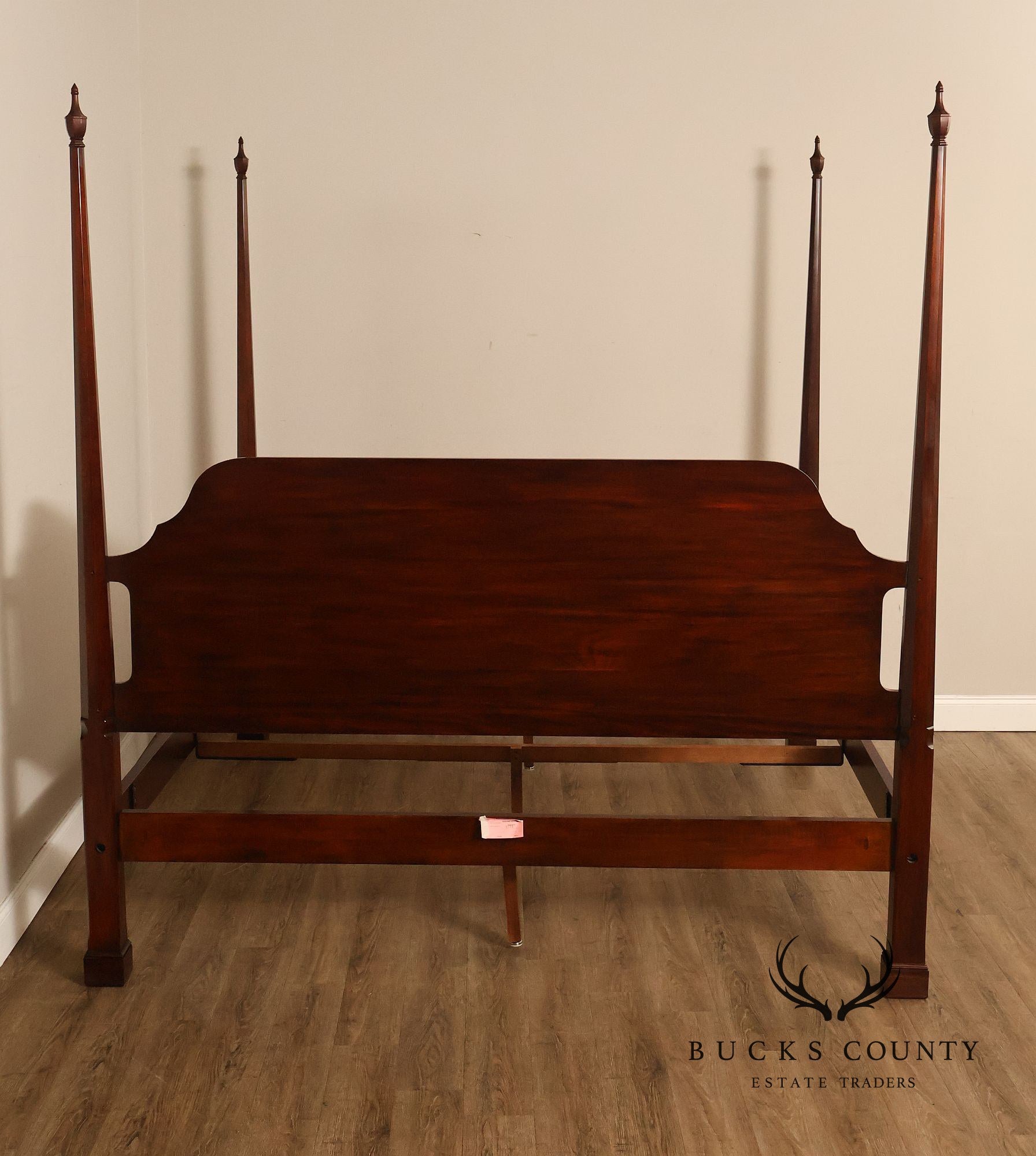 Henkel Harris Mahogany King Pencil Point Poster Bed