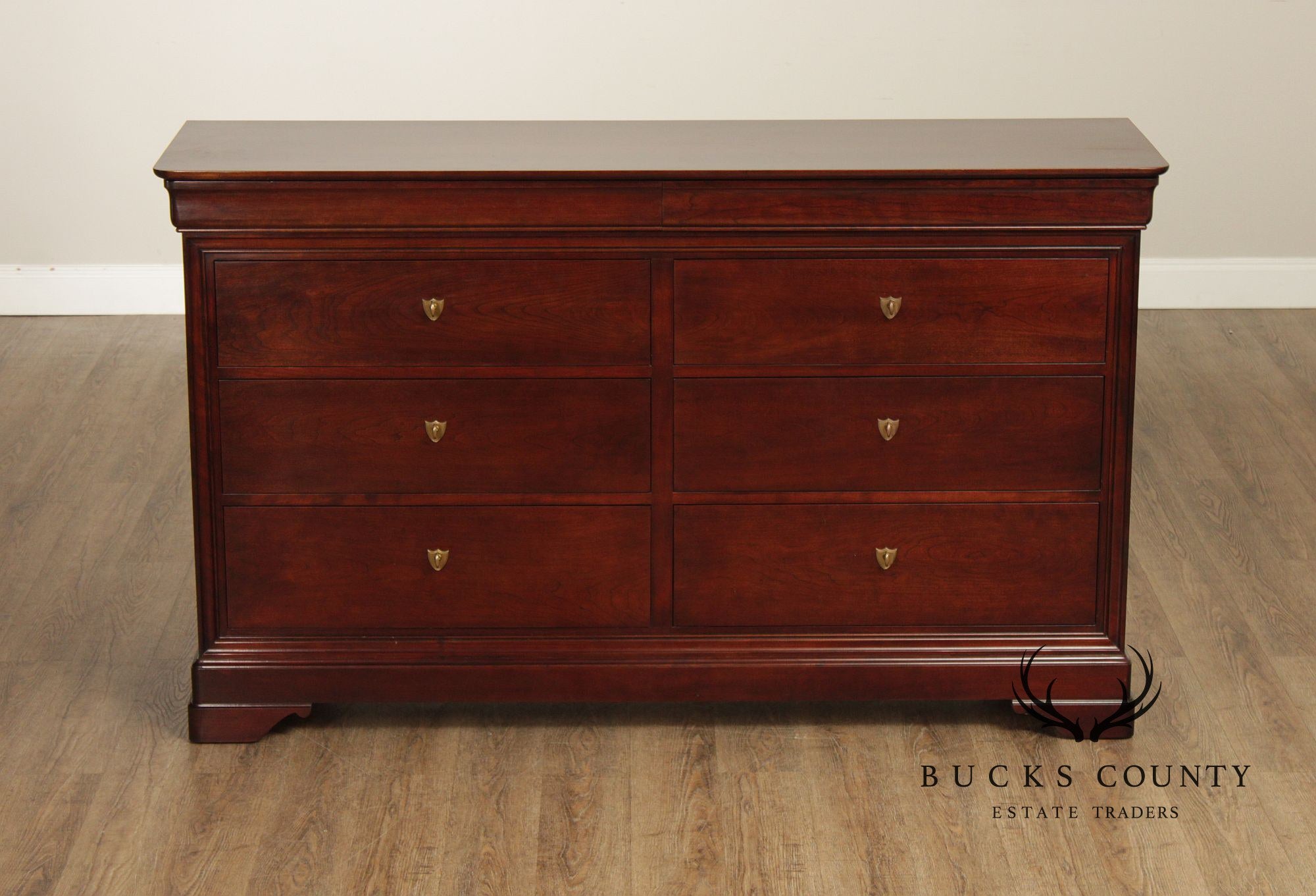 Stickley Marseilles Louis Philippe Cherry 8-Drawer Dresser