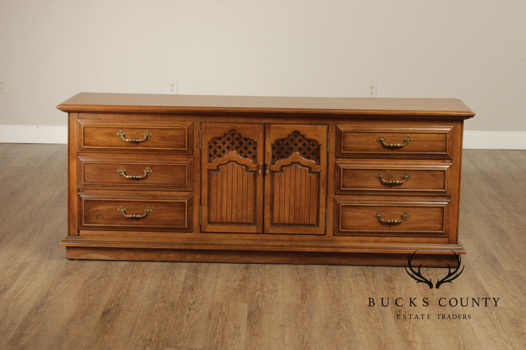Thomasville Vintage Mediterranean Style Long Dresser