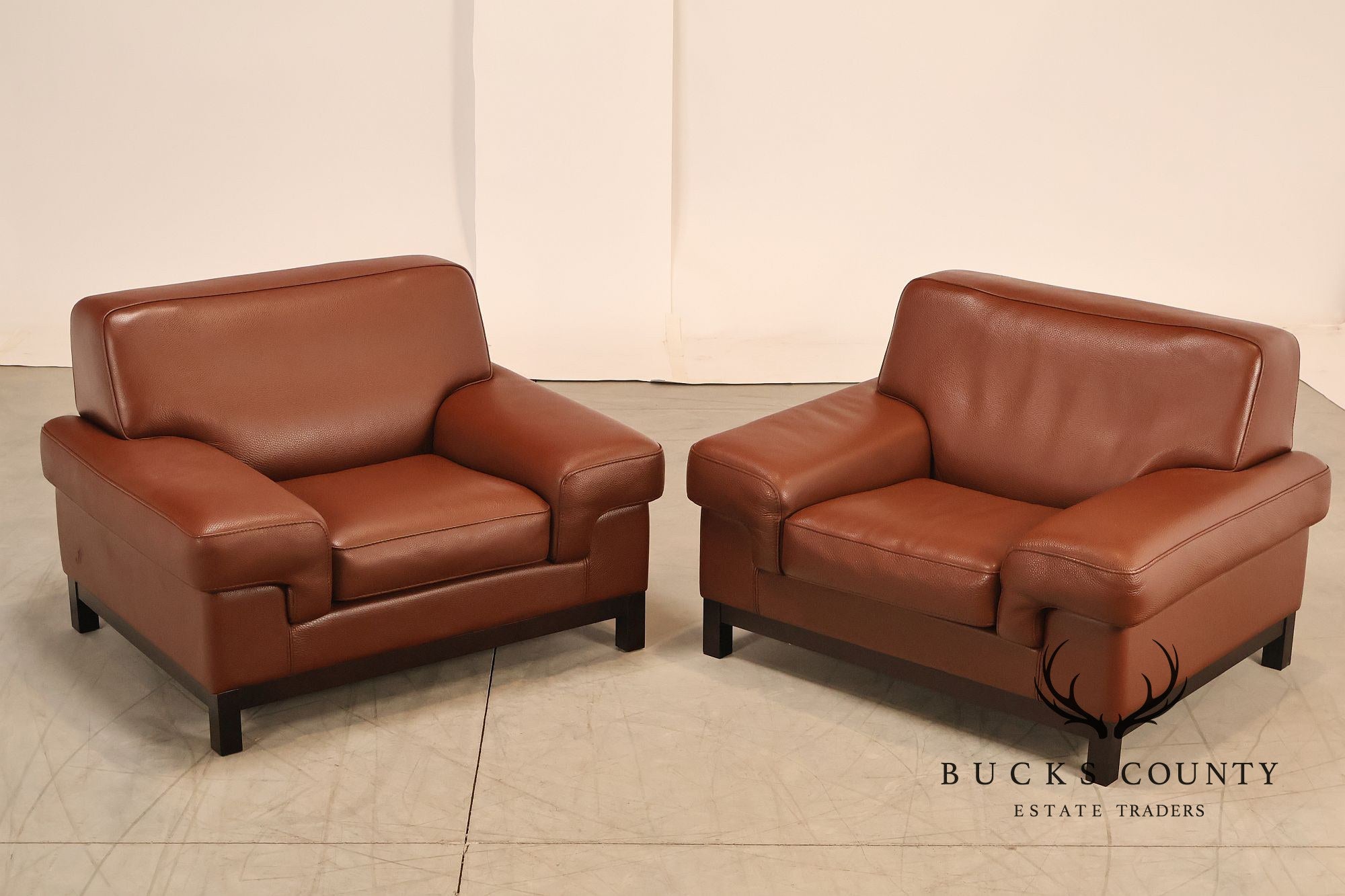 Formenti Pair of Italian Leather Lounge Chairs