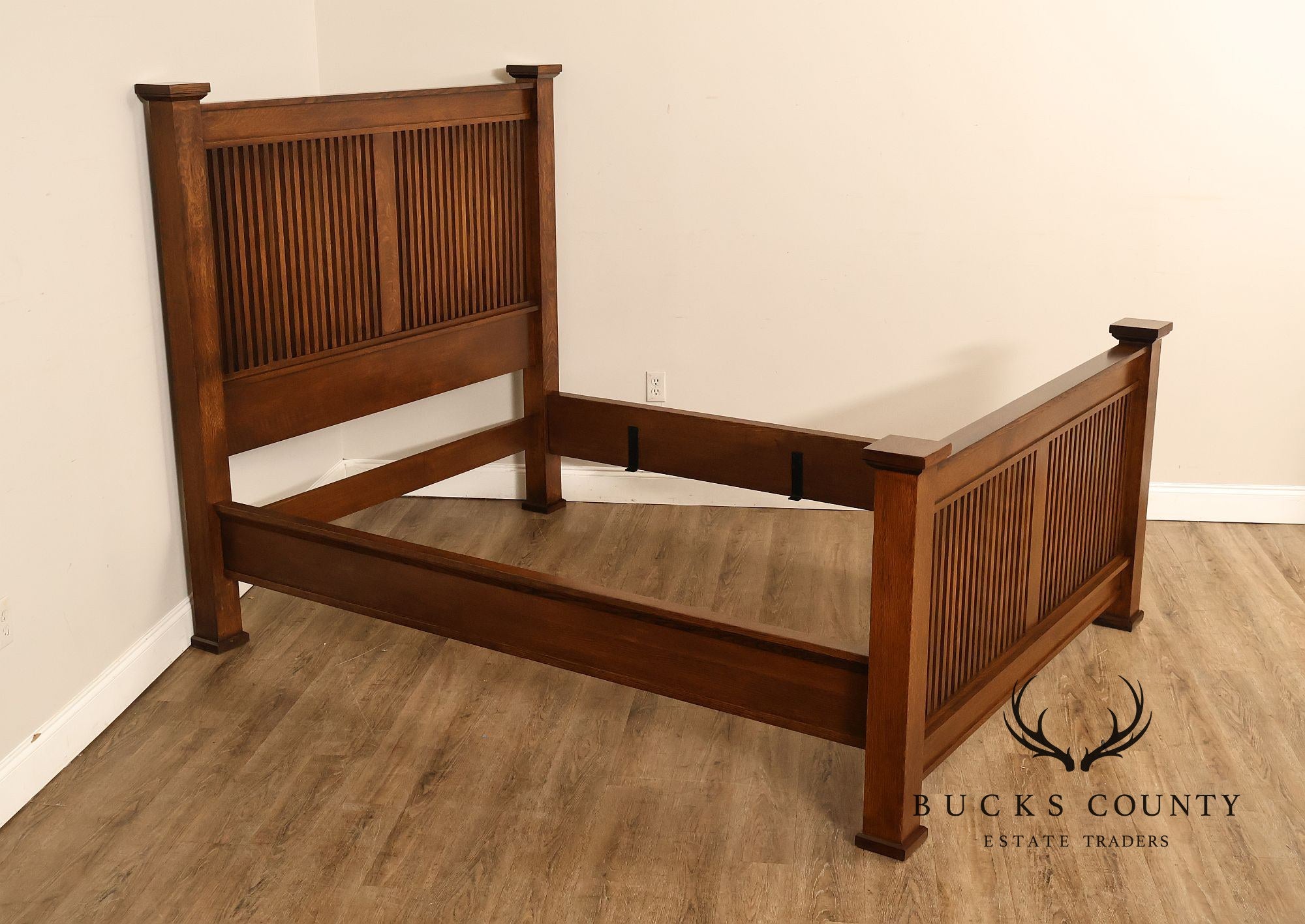 Stickley Mission Collection Queen Oak Prairie Bedframe