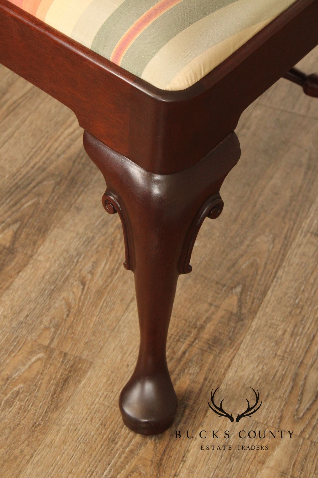 Stickley Williamsburg Reserve Set Of Four Mahogany Queen Anne Side Dining Chairs