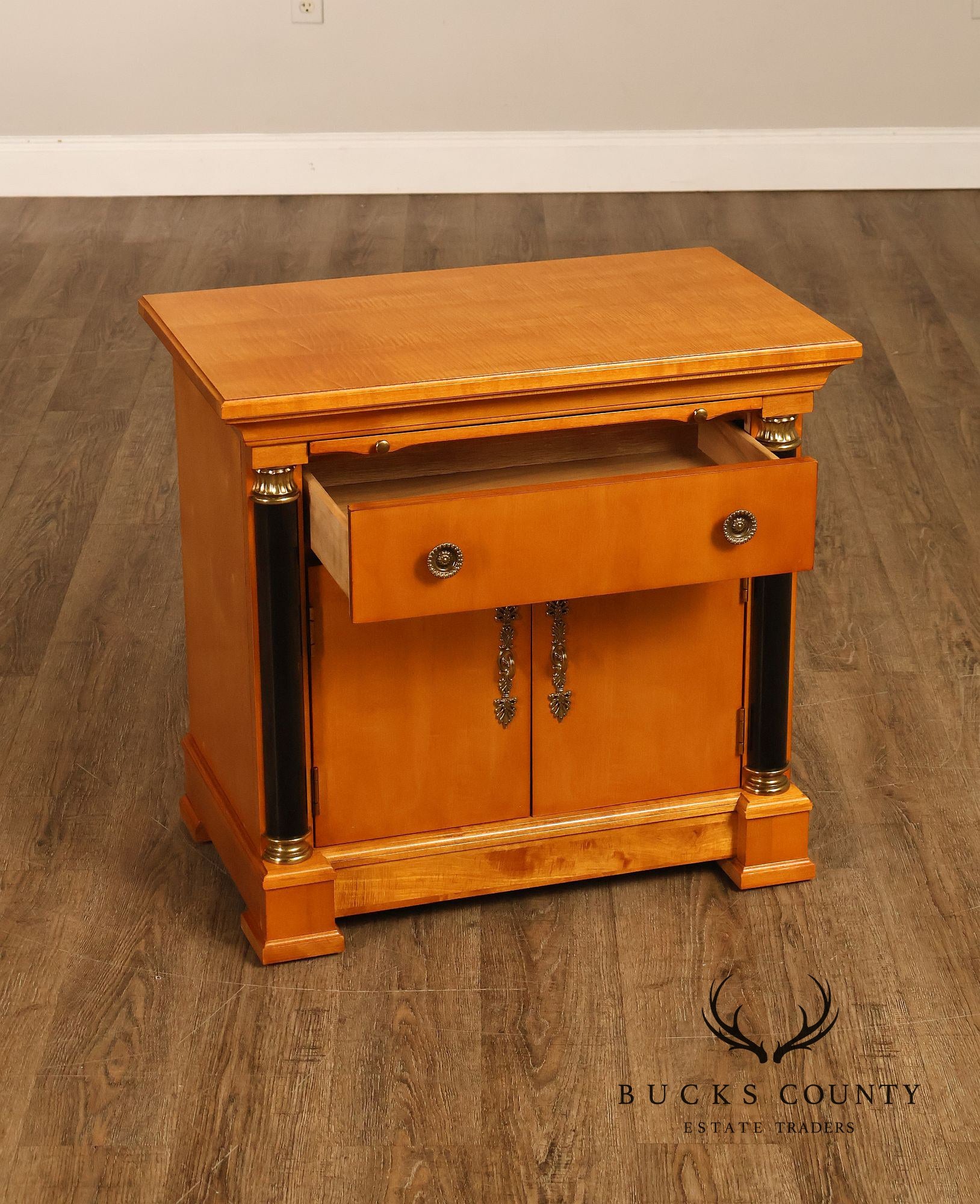 Thomasville Pair Of Grand Classics Biedermeier Style Maple Nightstands