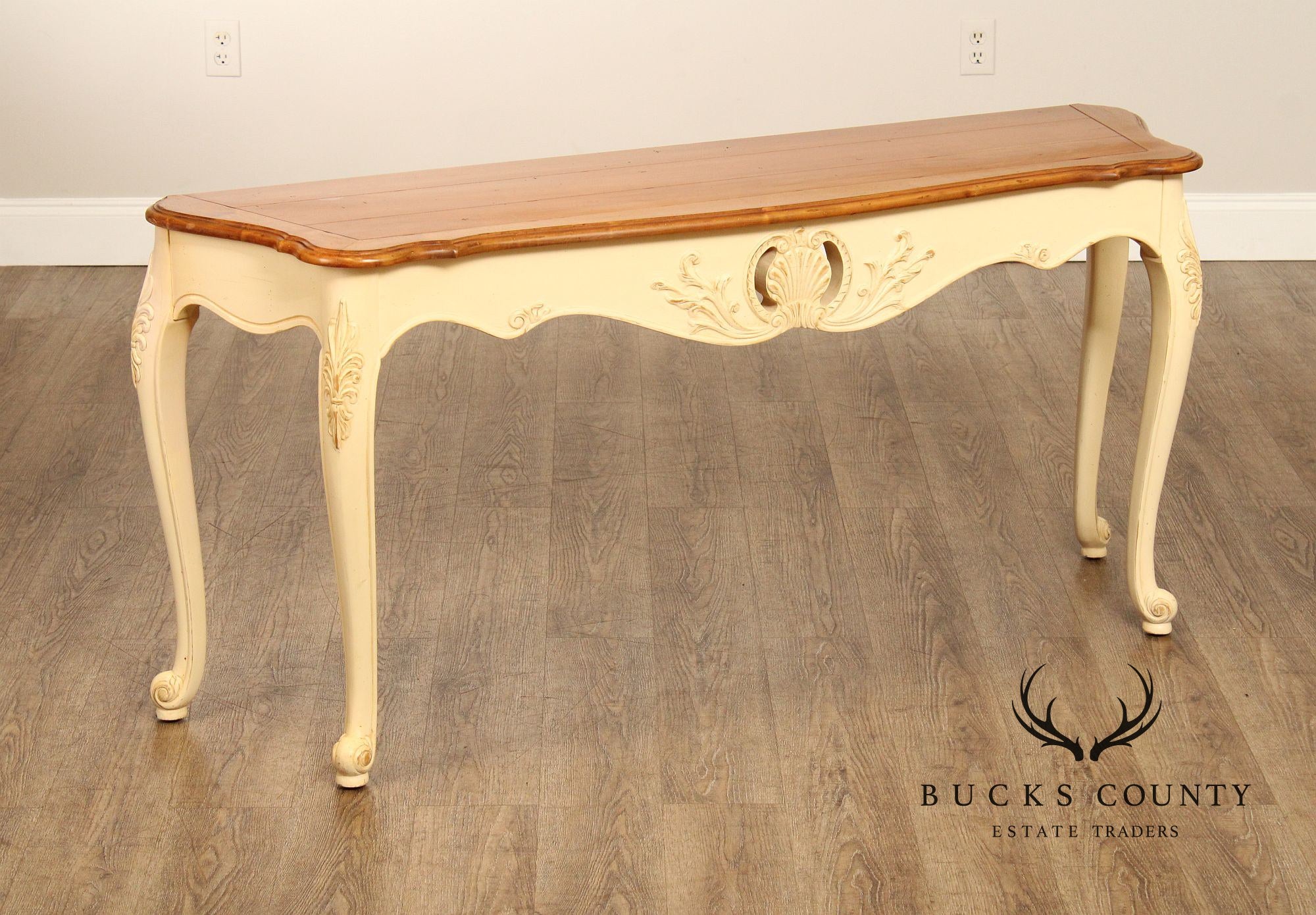 Ethan Allen French Country Style Carved Sofa Table Console