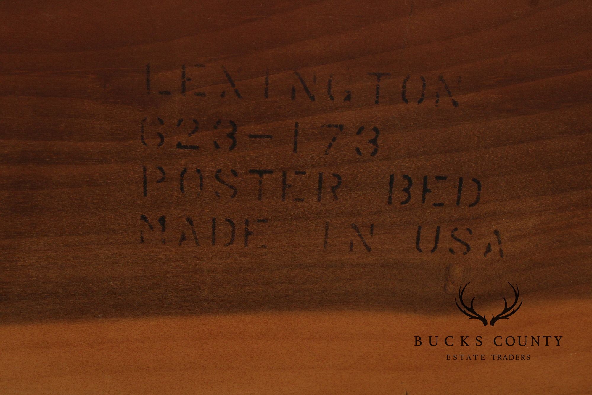 Lexington Queen Size Carved Mahogany Poster Bed