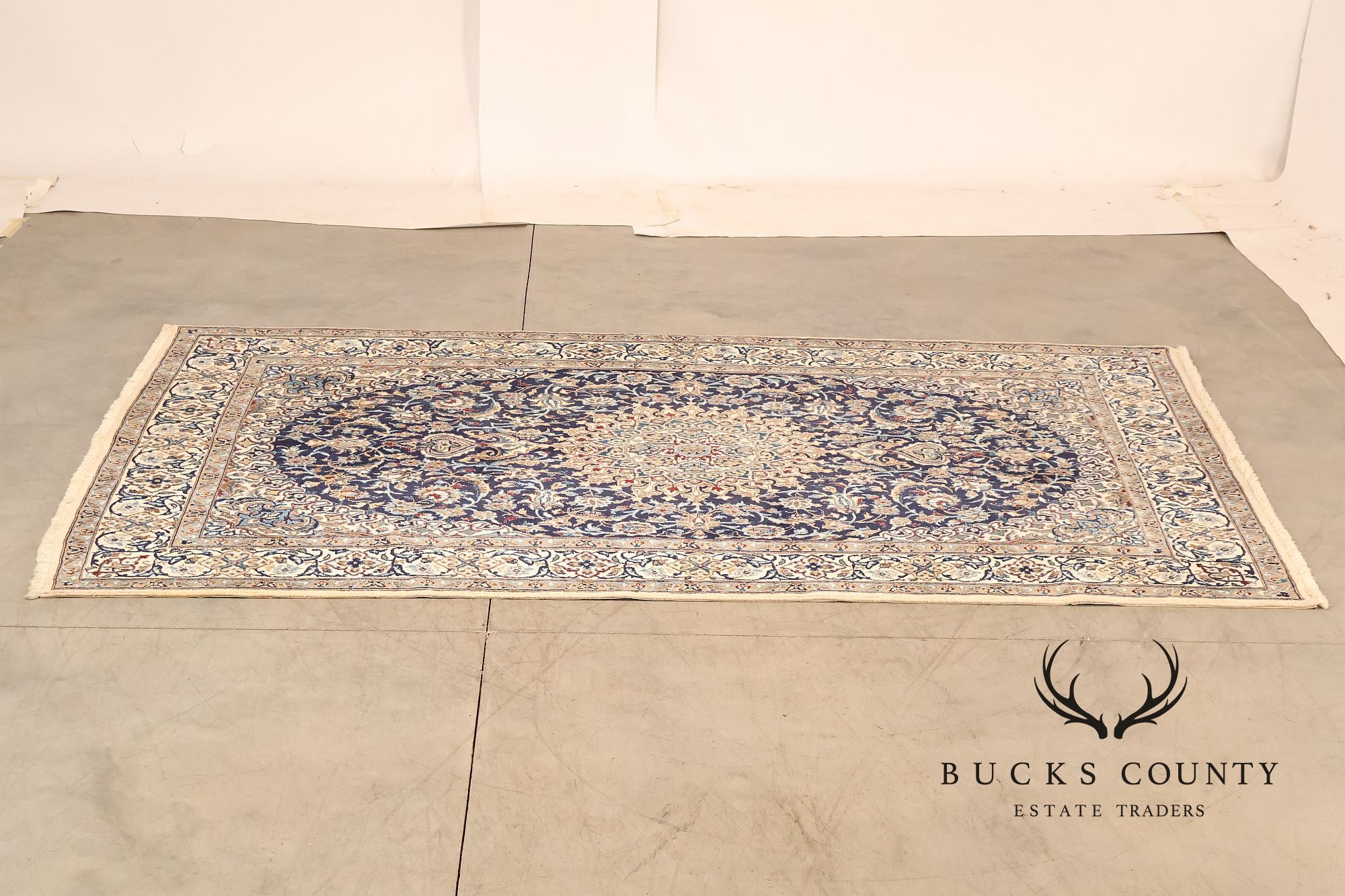 Handwoven Wool Curvilinear Medallion 6.4' x 10.75' Rug