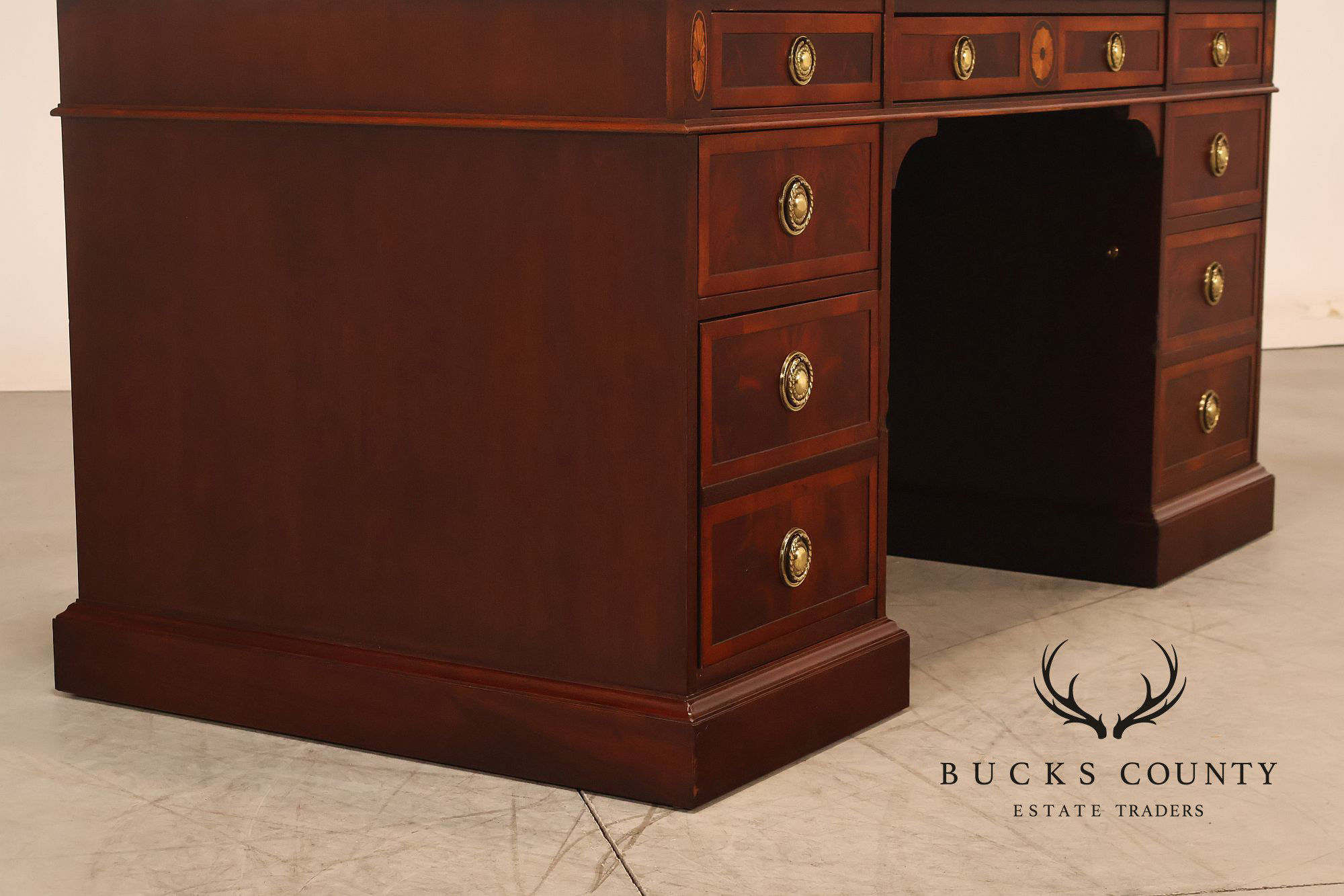 Hekman Federal Style Inlaid Mahogany Executive Desk
