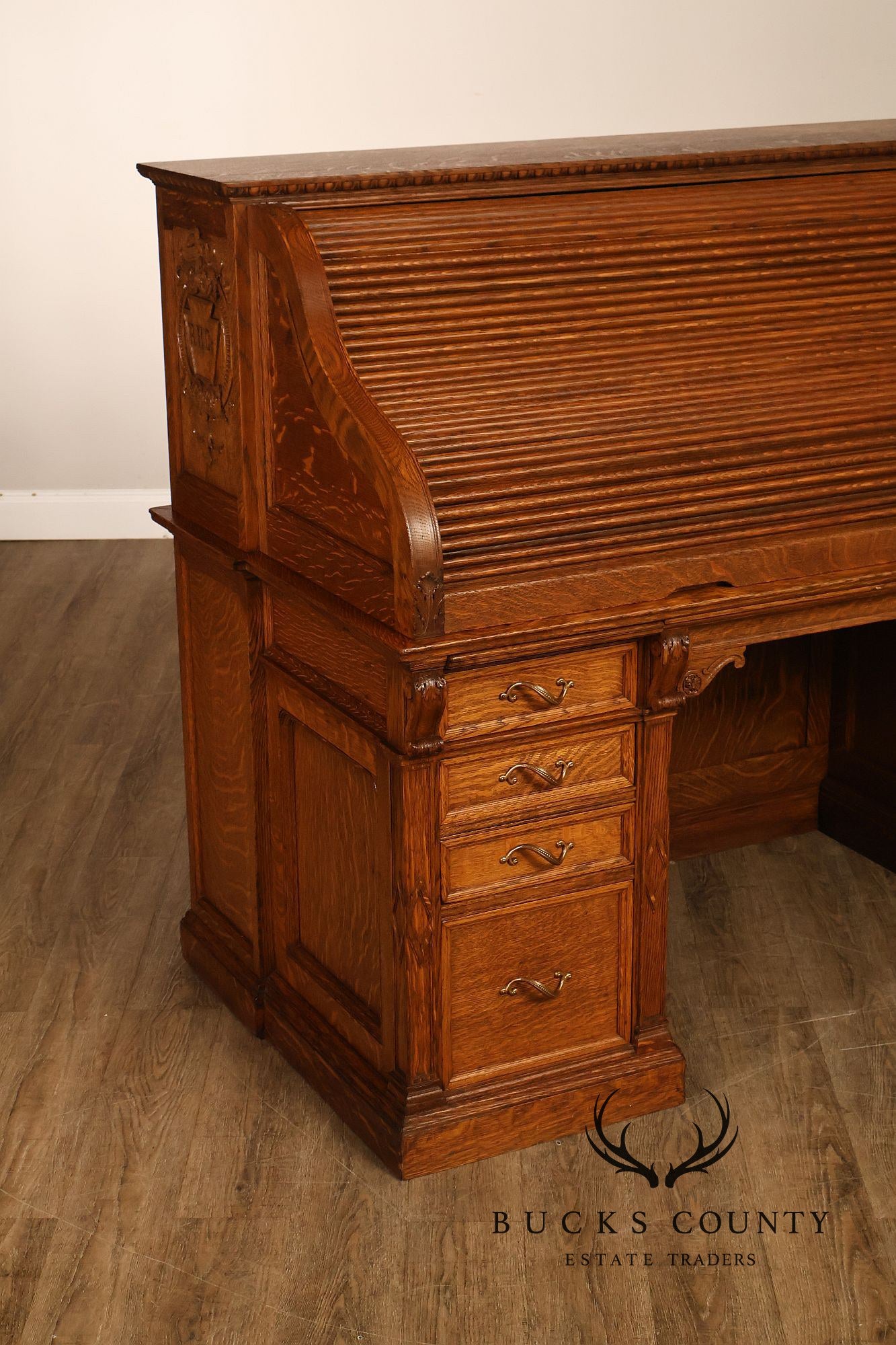 Exceptional Antique Quarter Sawn Oak Roll Top Desk With Carved 'Reading Hardware Co." Crest Panel