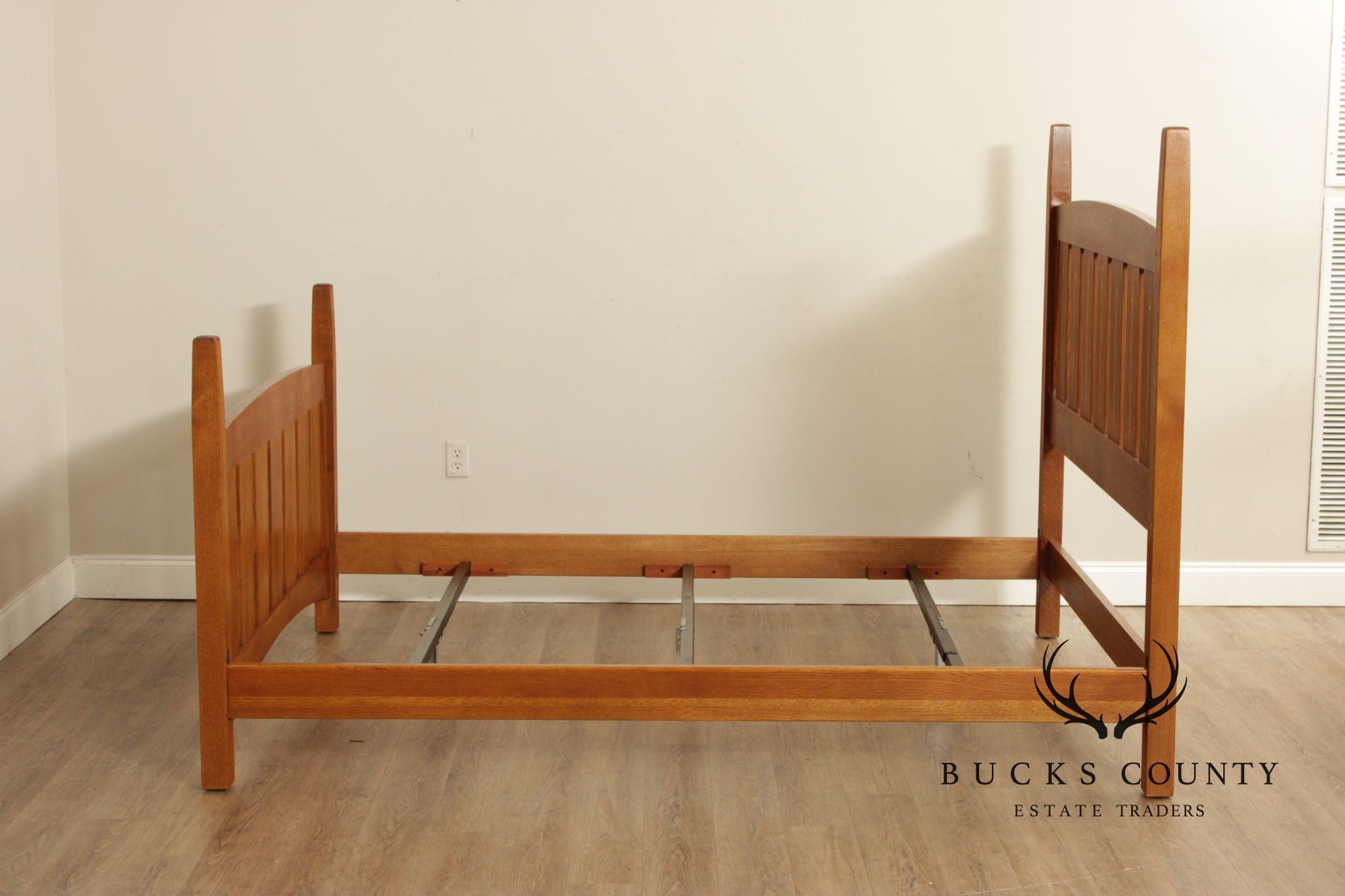 Stickley Mission Collection Harvey Ellis Inlaid Oak Queen Bed