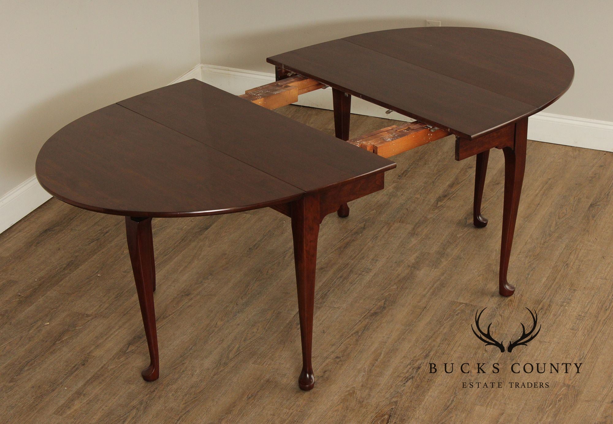 Pennsylvania House Queen Anne Style Cherry Drop Leaf Dining Table