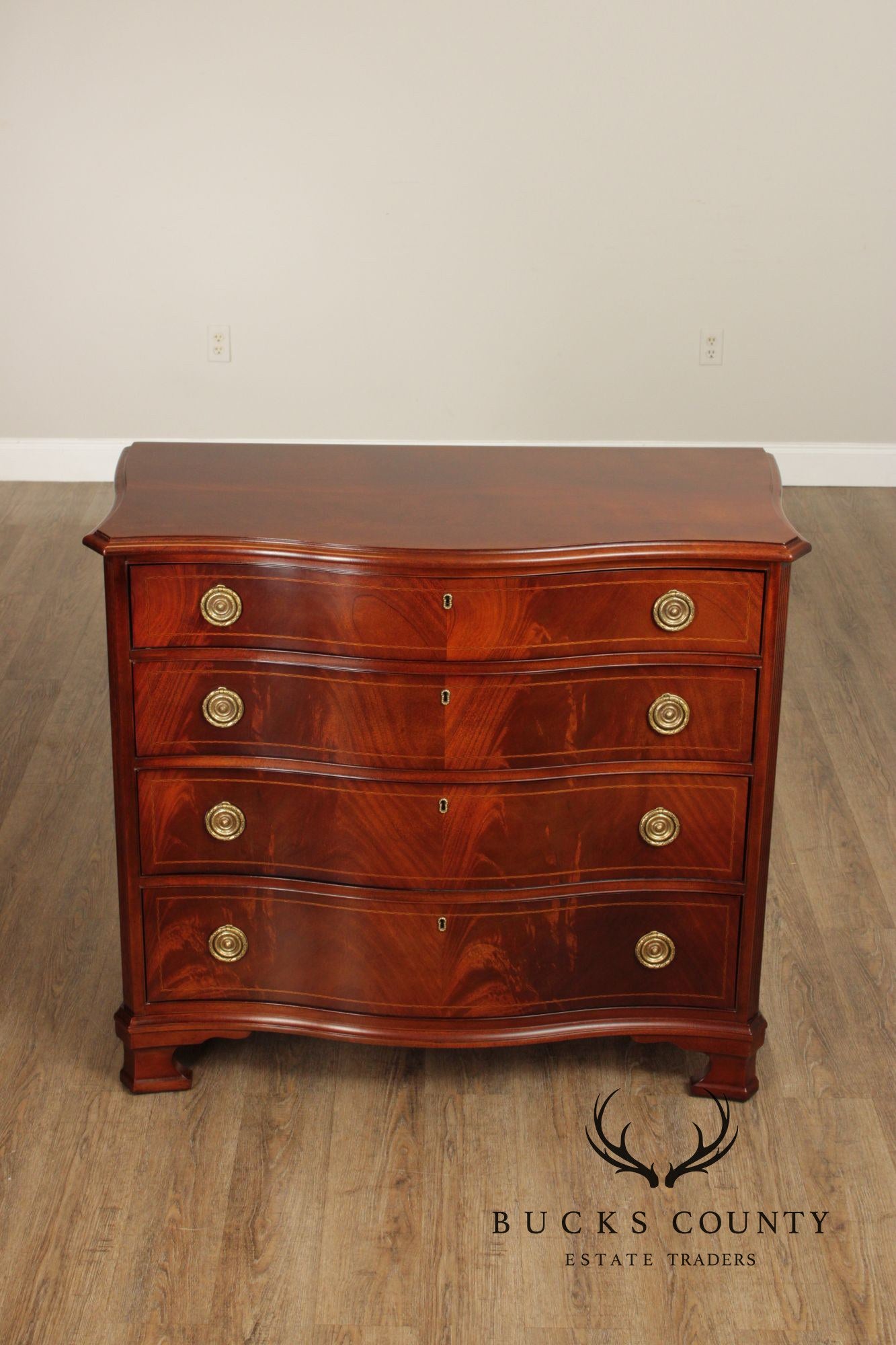 Hickory Chair 'Mount Vernon' Mahogany Serpentine Chest Of Drawers