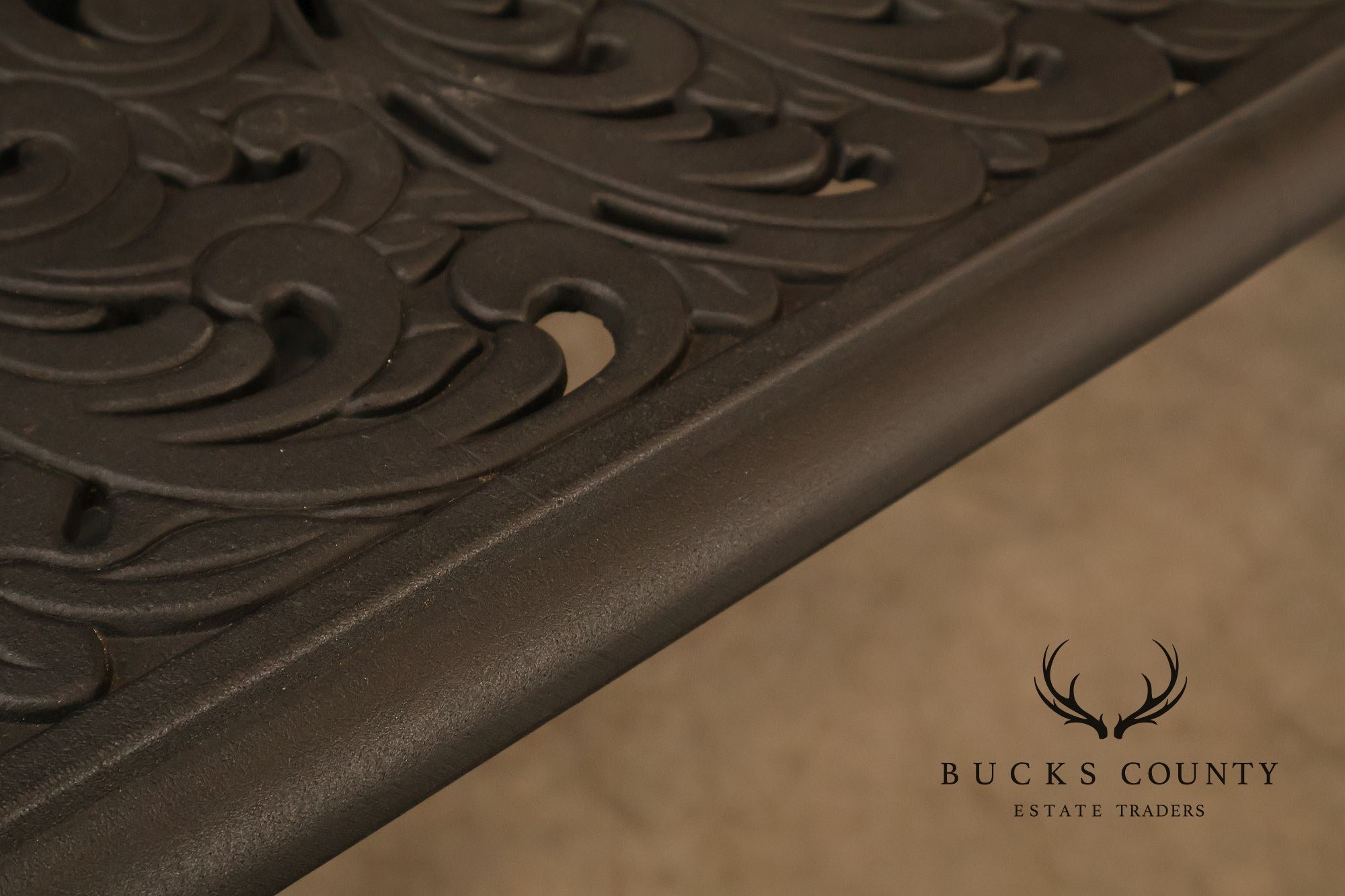 Cast Aluminum Outdoor Dining Set With Pierced Decoration