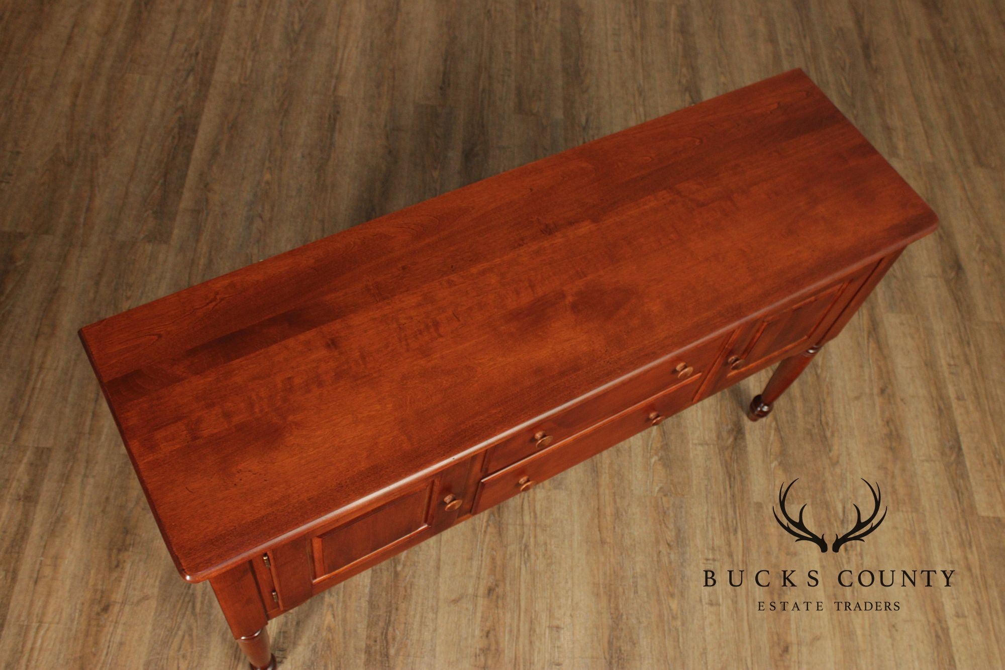 NICHOLS & STONE MAPLE SERVER SIDEBOARD WITH FLUTED LEGS