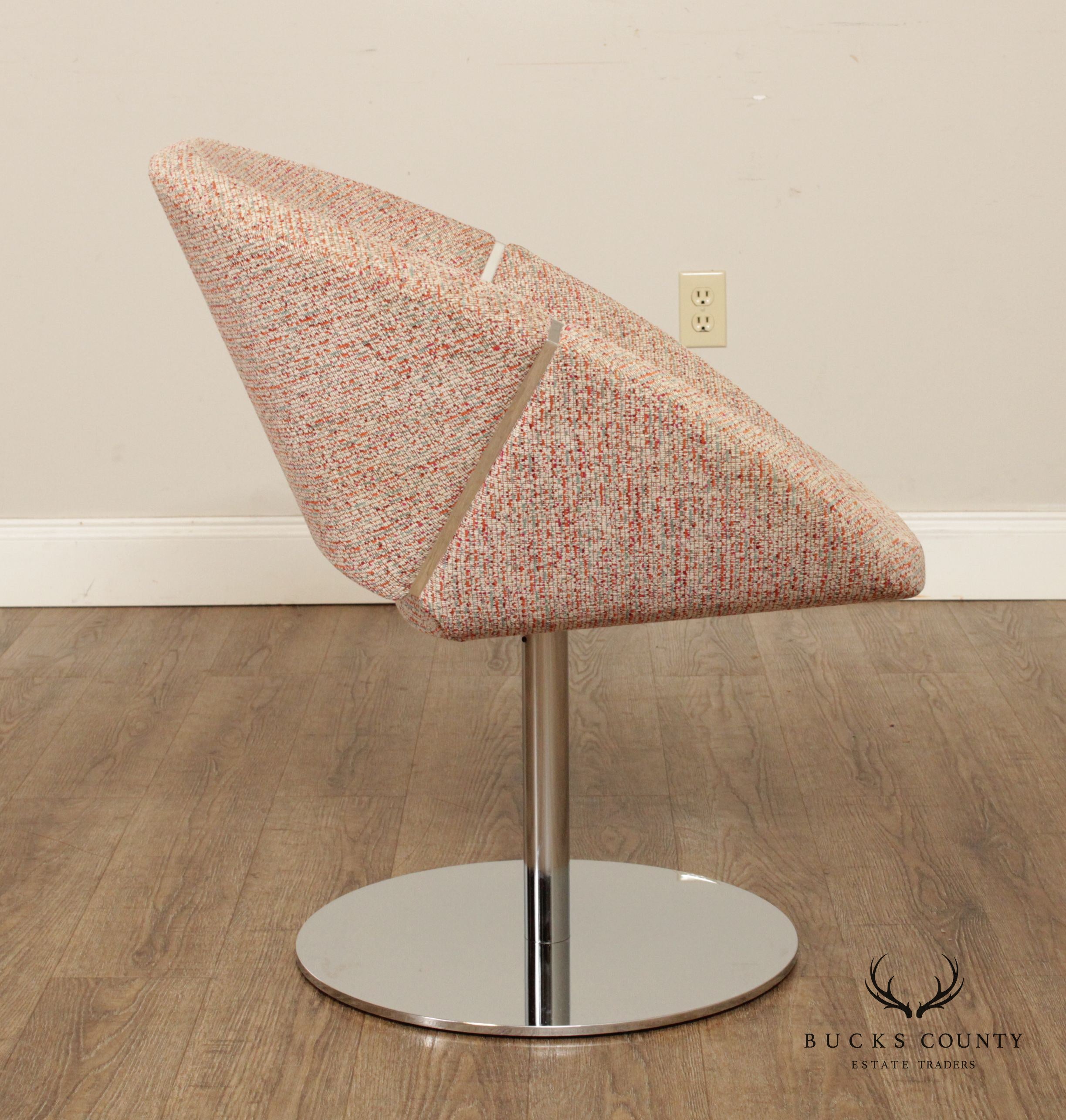 Davis Mid Century Modern Style Pair of 'Lipse Too' Swivel Lounge Chairs