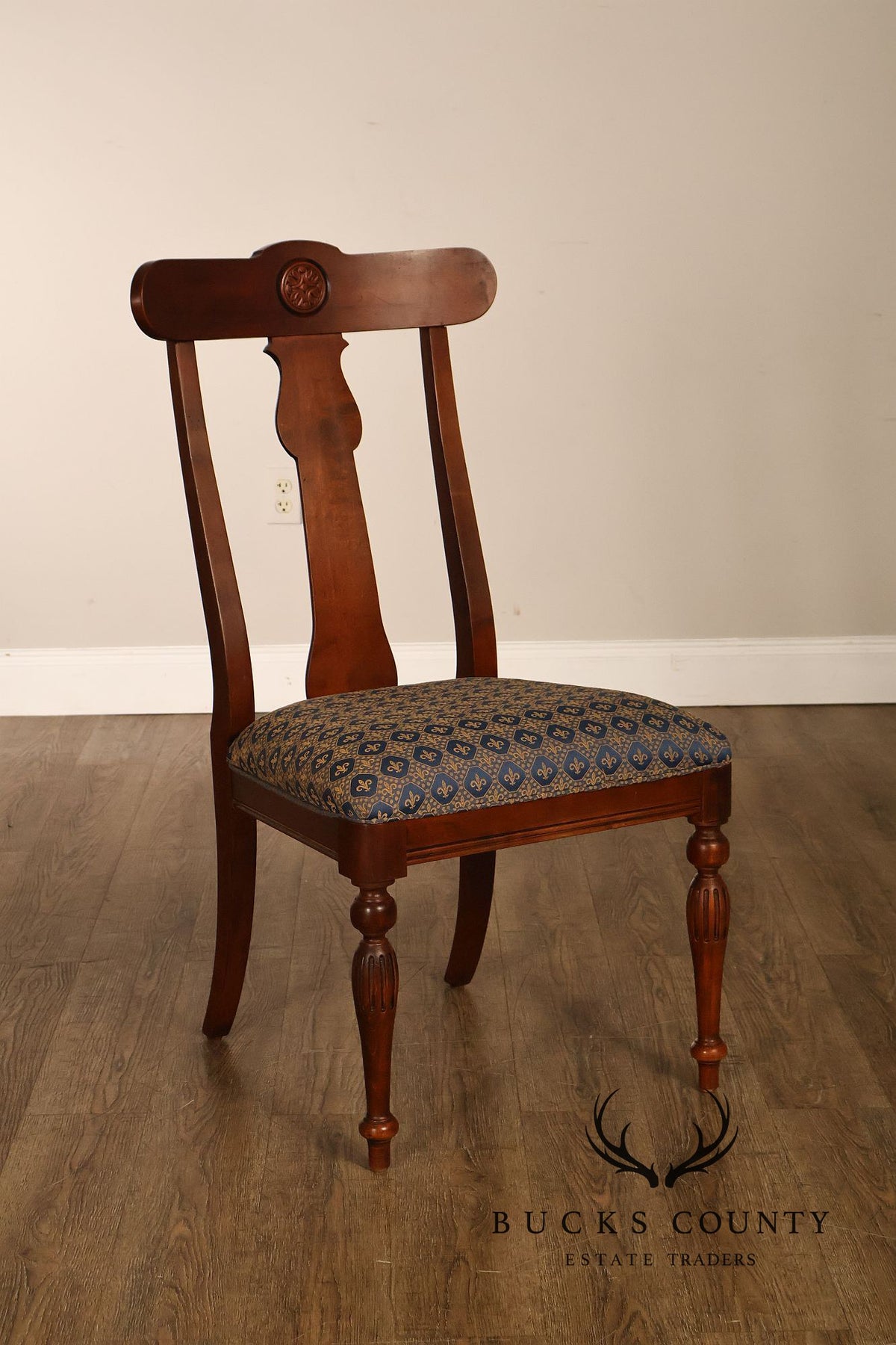 Ethan Allen British Classics Collection Set of Eight Dining Chairs