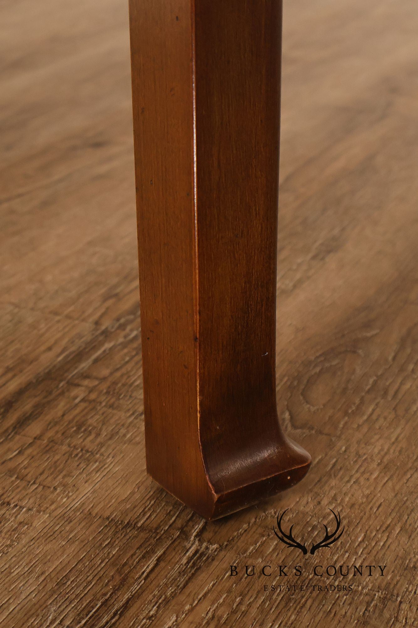Hekman Ming Style Mahogany End Table