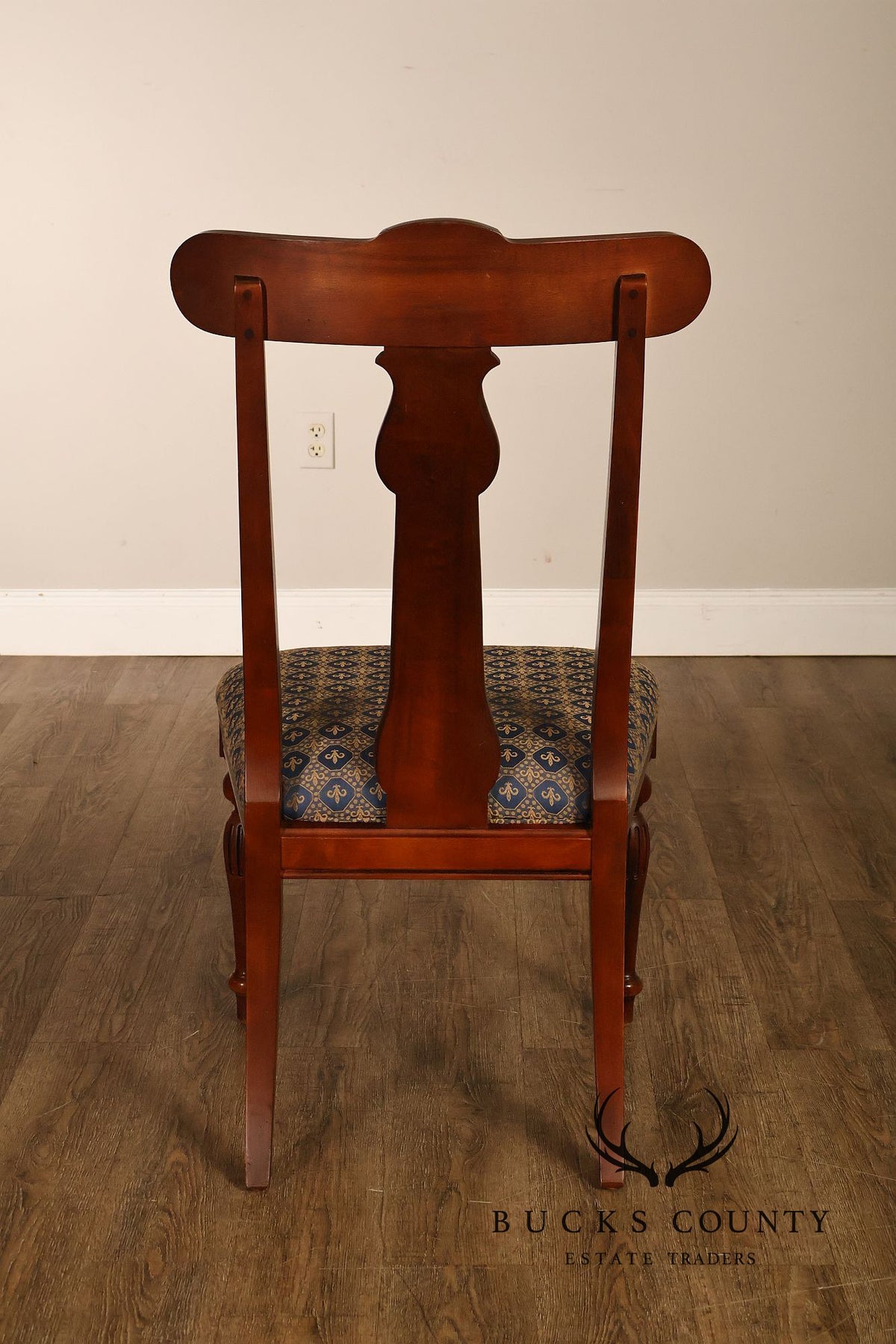 Ethan Allen British Classics Collection Set of Eight Dining Chairs
