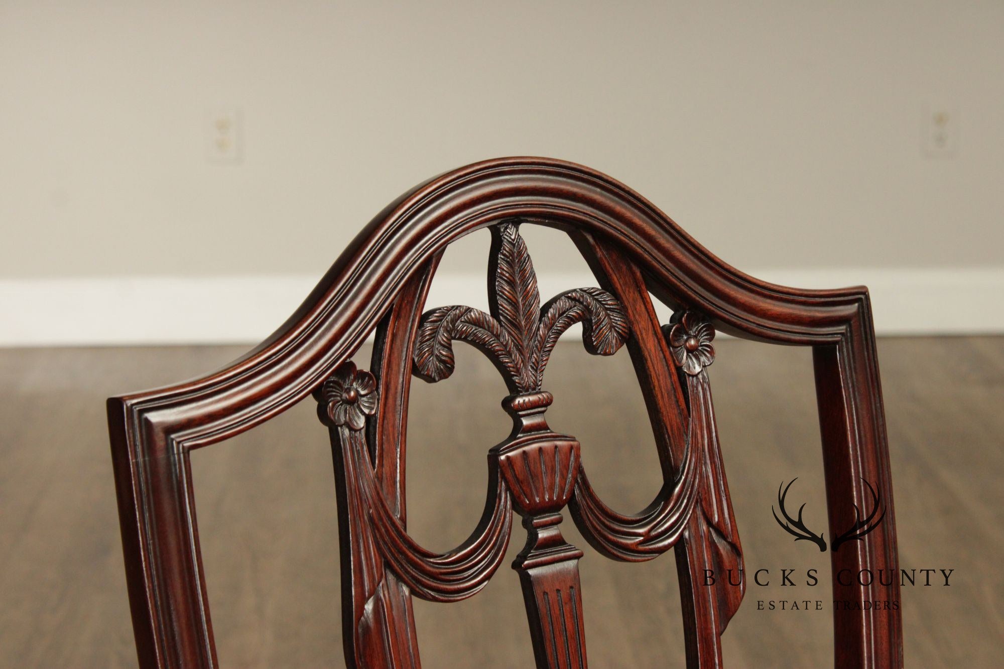 Kindel Hepplewhite Set Of 8 Mahogany Shield Back Dining Chairs
