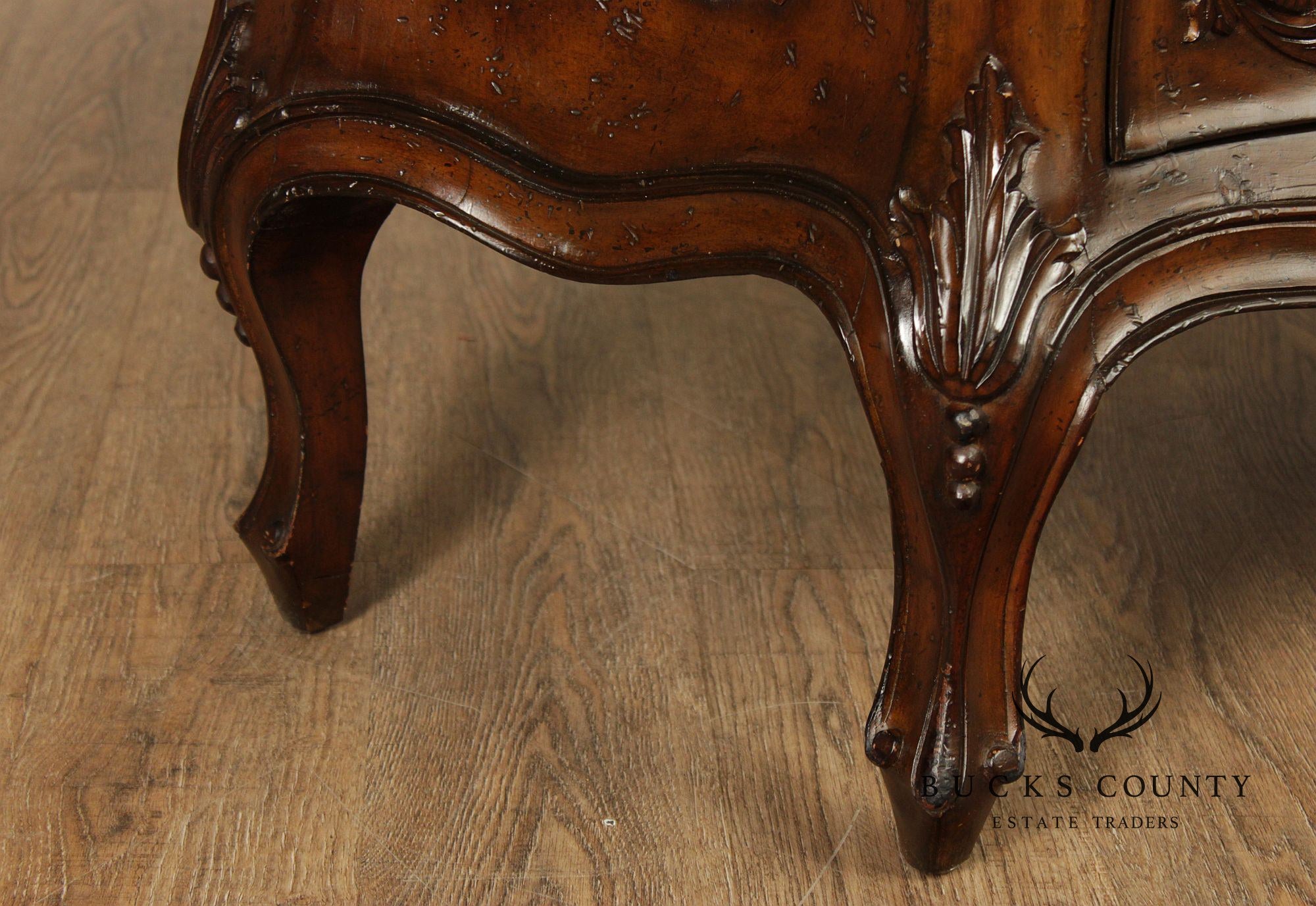 Italian Provincial Vintage Pair of Carved Bombe Commodes