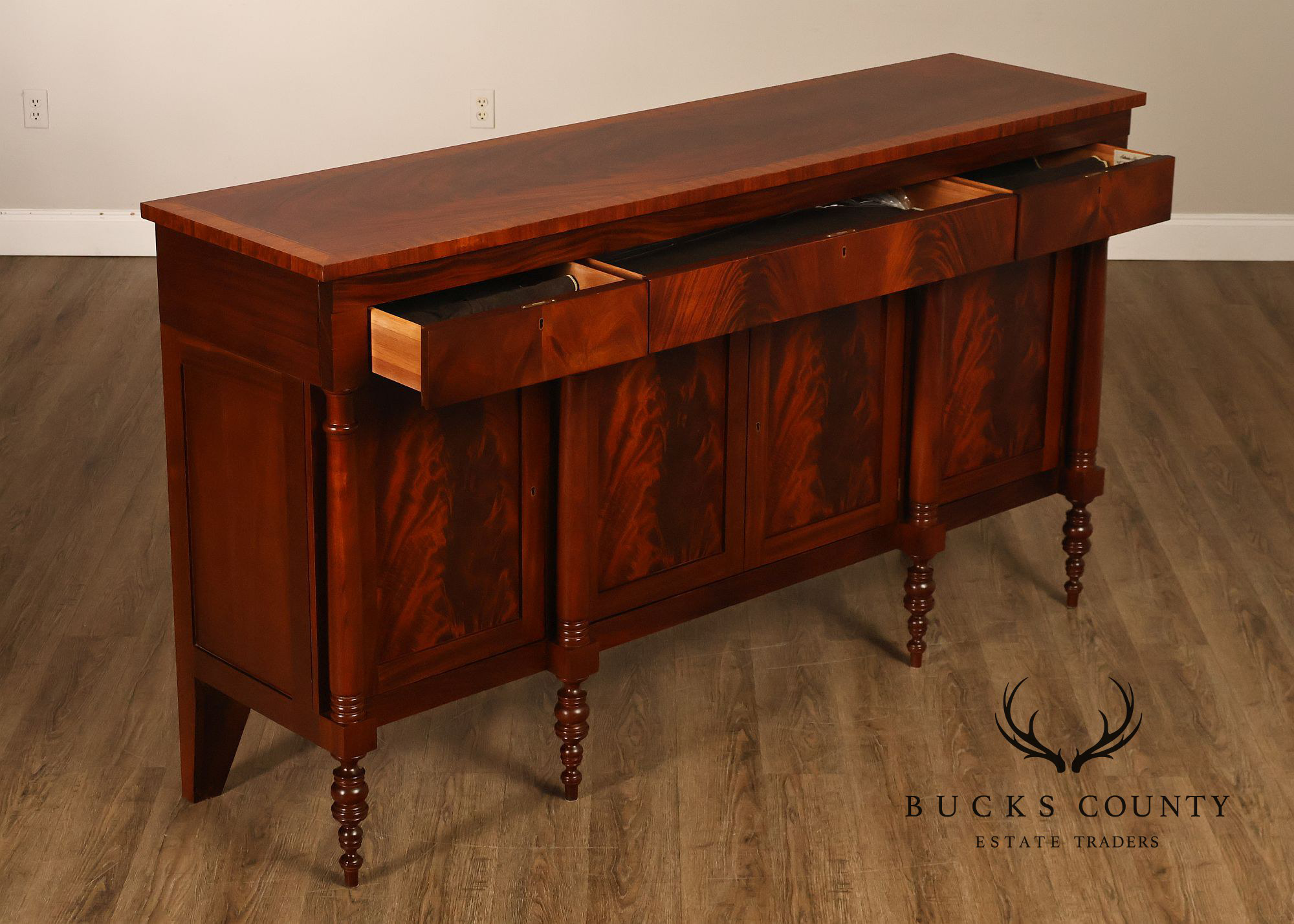 Craftique Sheraton Style Mahogany Sideboard