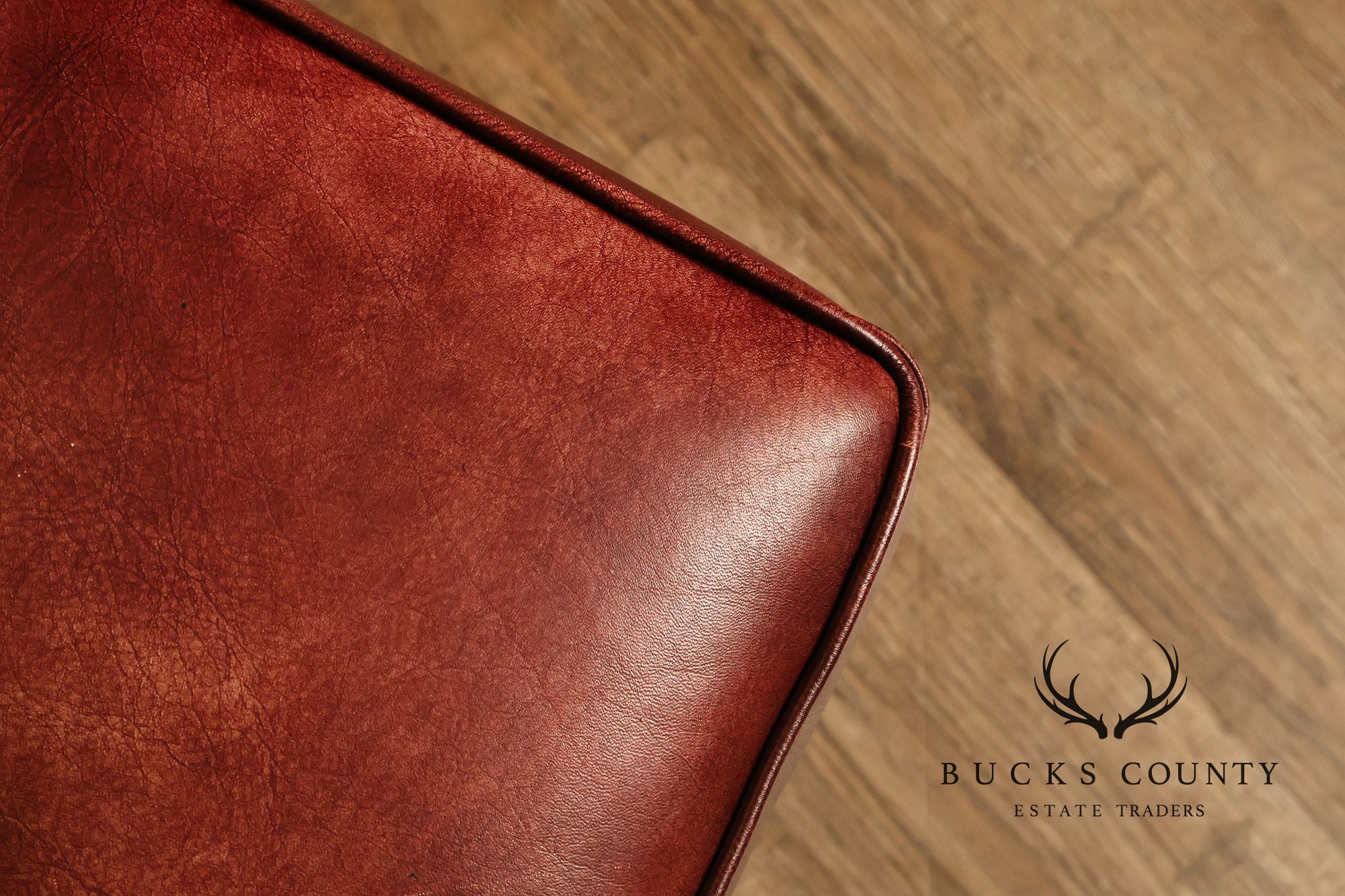 English Traditional Style Pair of Leather Ottomans