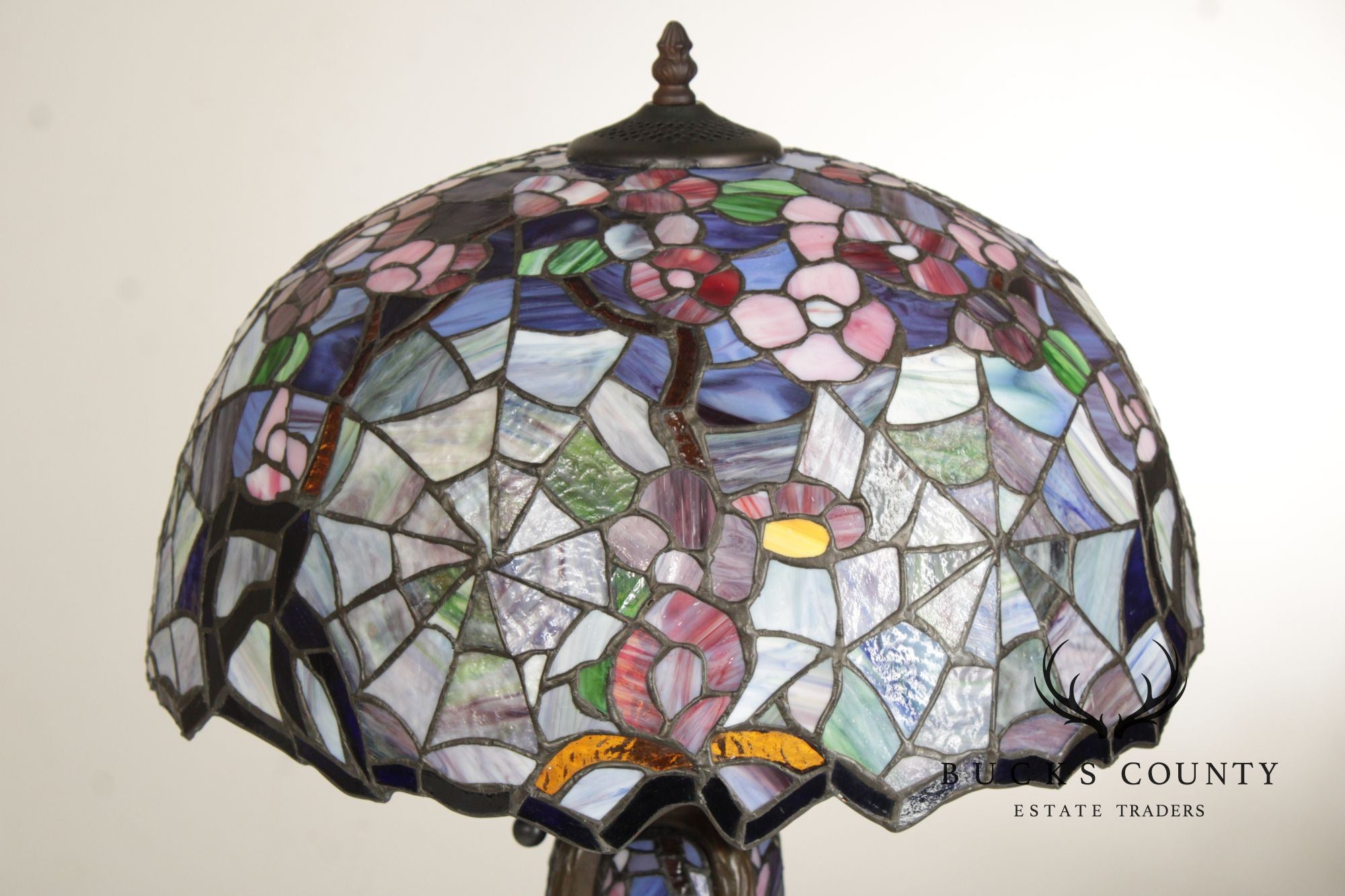 Tiffany Style Art Glass Table Lamp