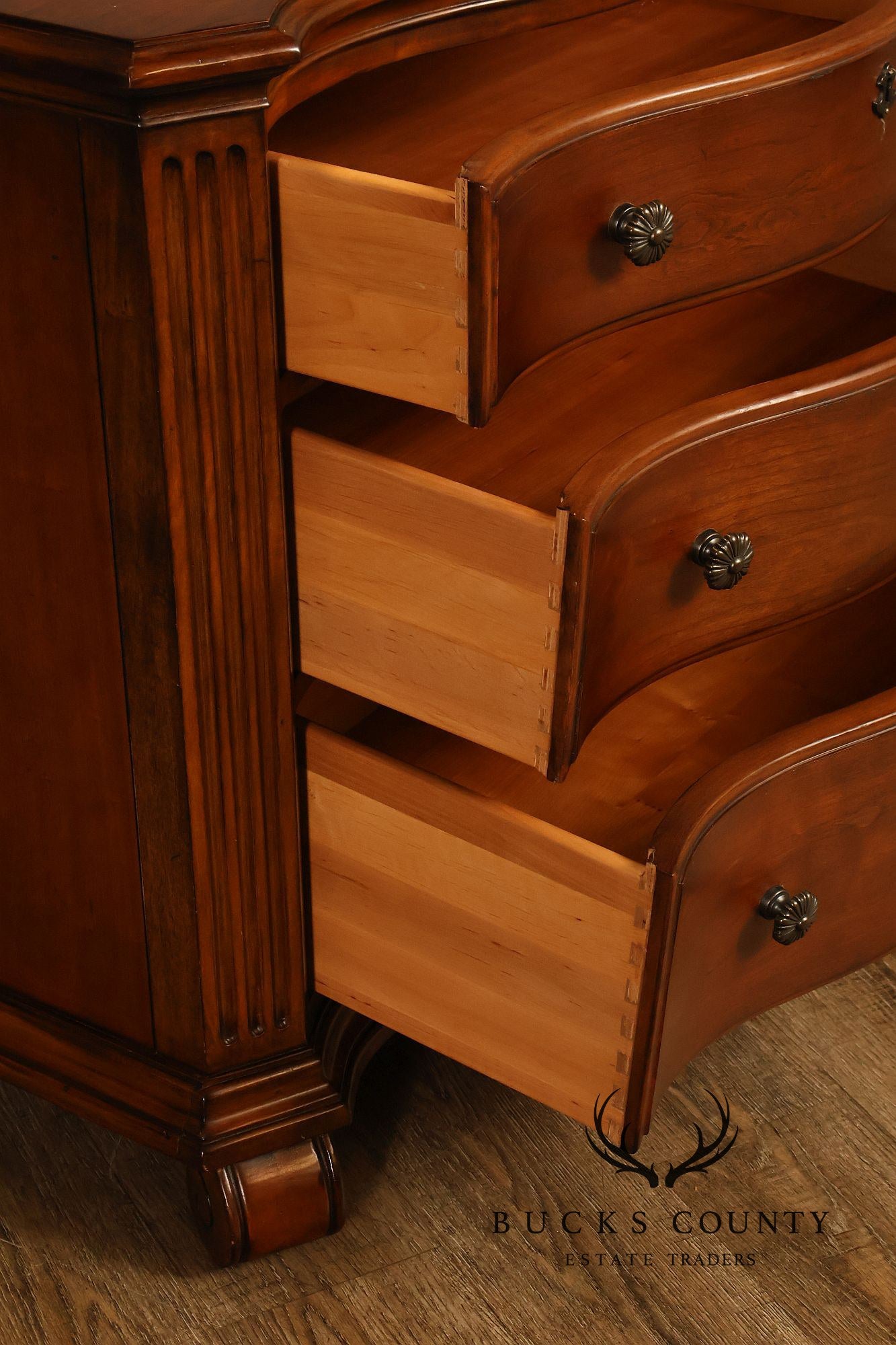 Ethan Allen 'Tuscany' Pair of Bedside Chests Nightstands