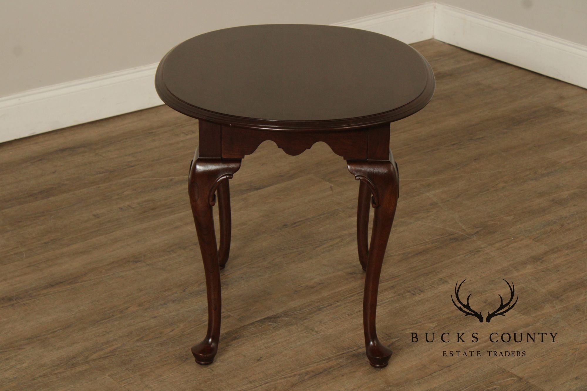 Ethan Allen 'Georgian Court' Queen Anne Style Carved Cherry End Table