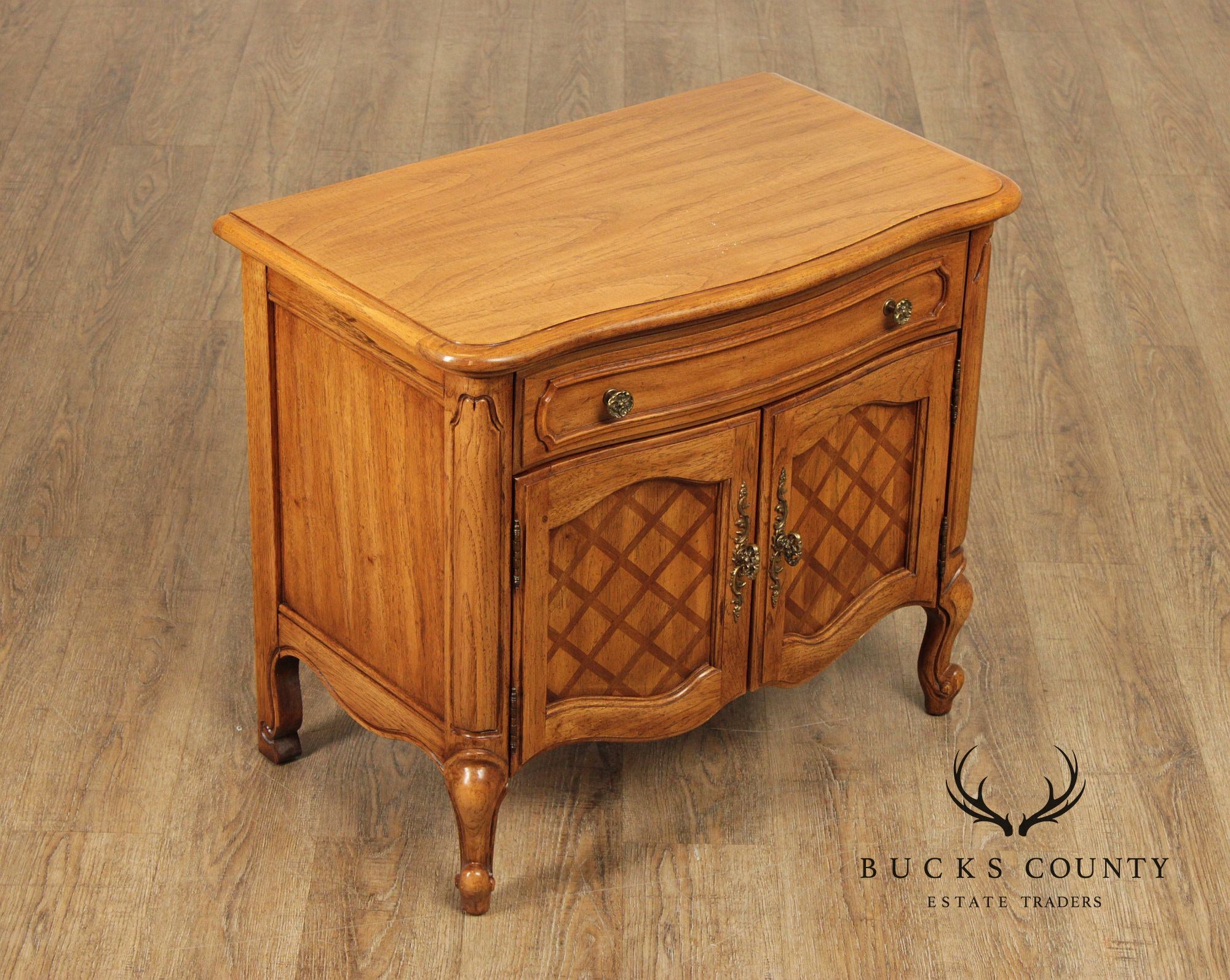 Thomasville 'Camille' French Provincial Style Pair of Nightstands