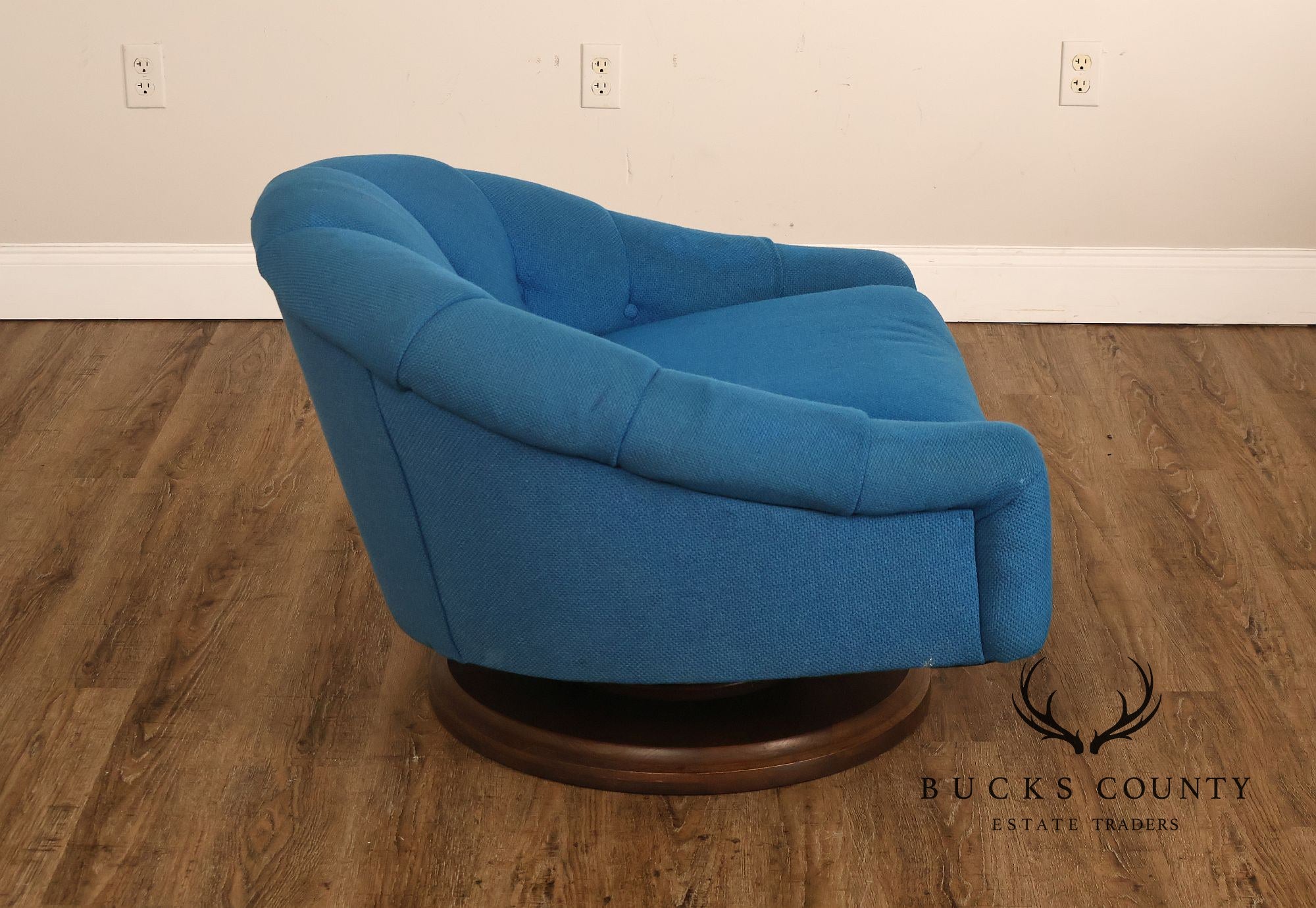 Schnadig Mid Century Modern Blue Upholstered Swivel Lounge Chair