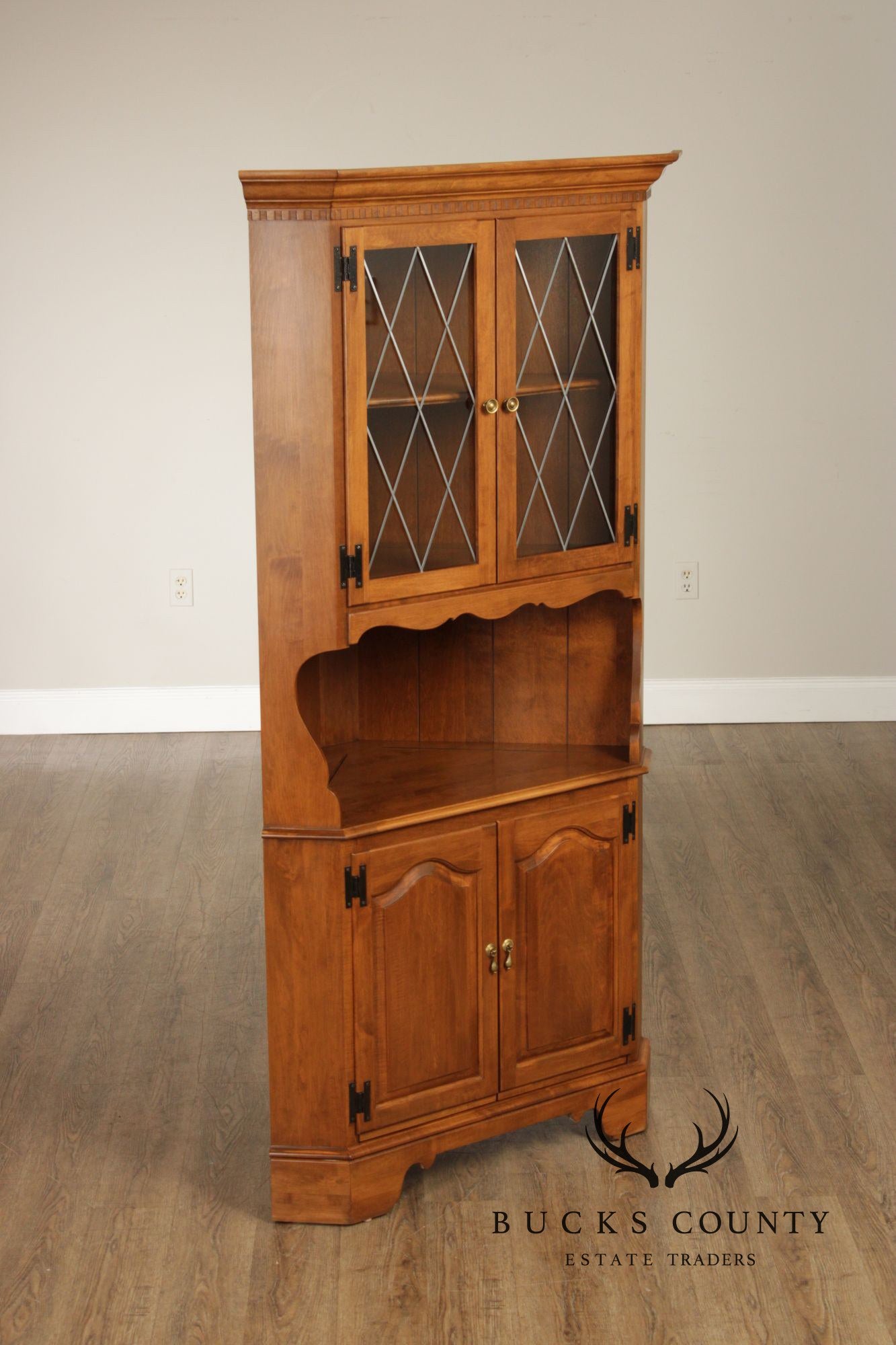 Ethan Allen Heirloom Maple Corner Cabinet
