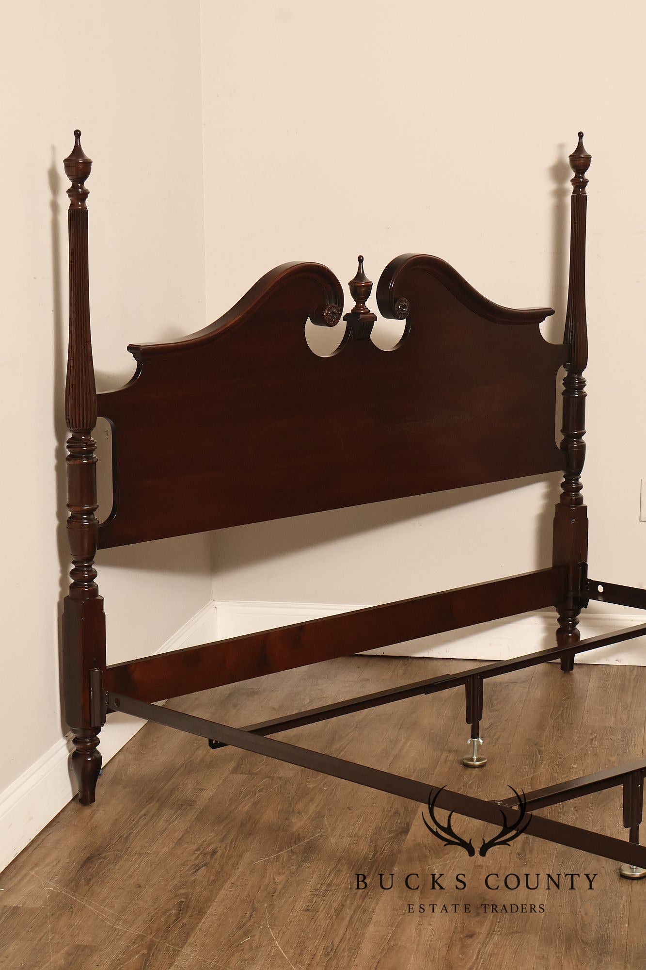 Ethan Allen 'Georgian Court' Queen Cherry Poster Bed