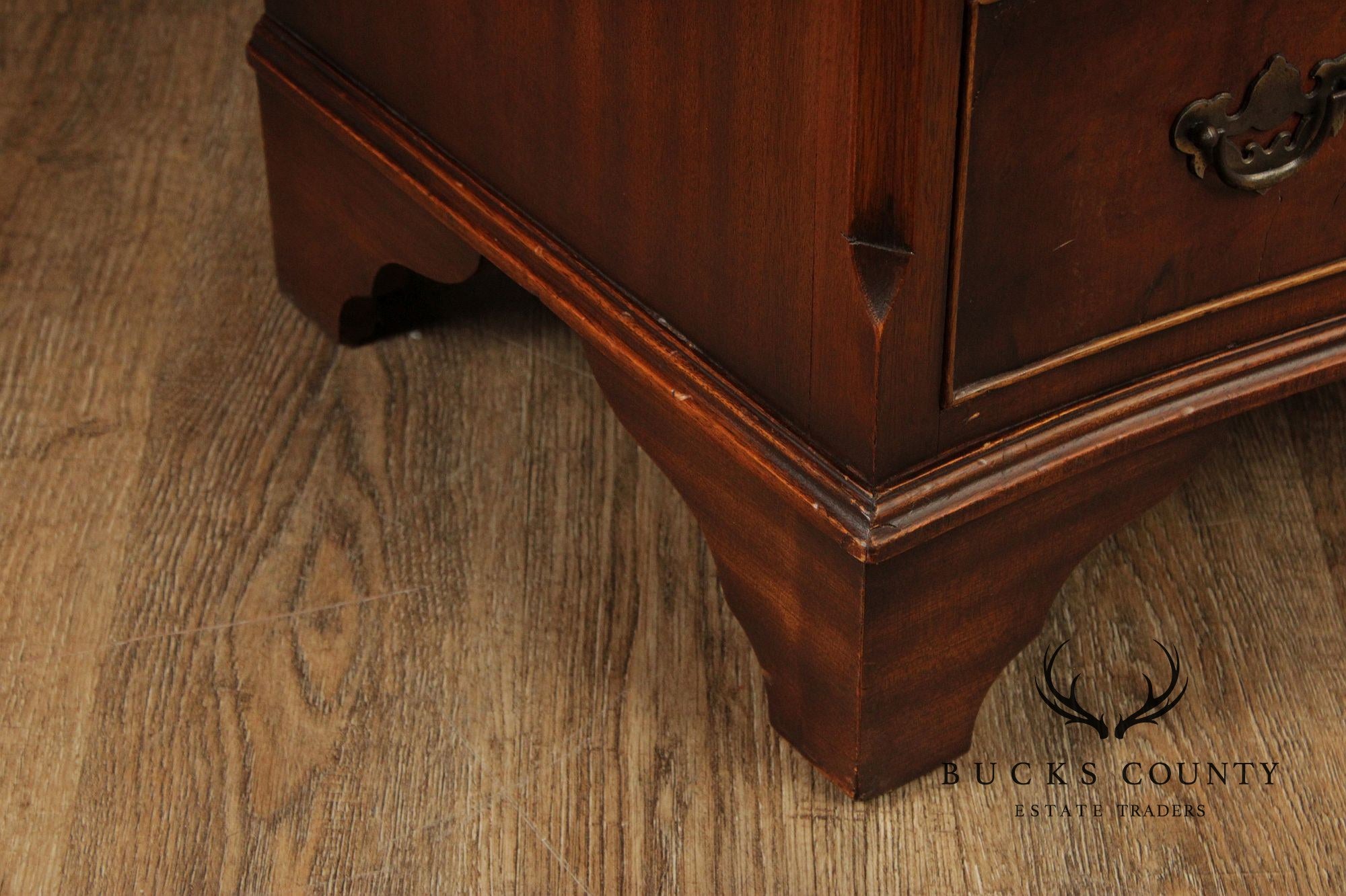 Georgian Style Burlwood English Bachelor Chest Of Drawers