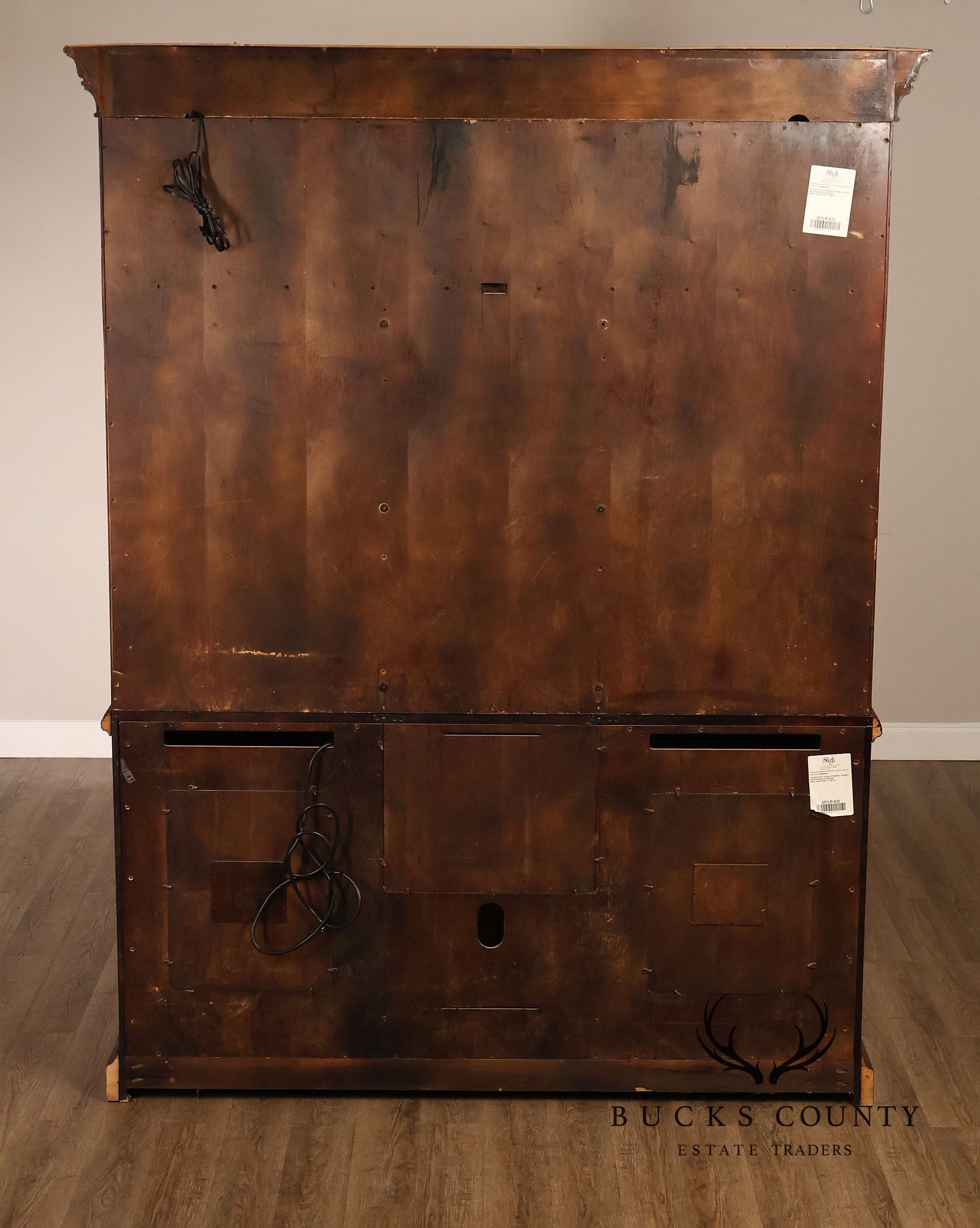 Sligh Large Traditional Lighted Bookcase Cabinet